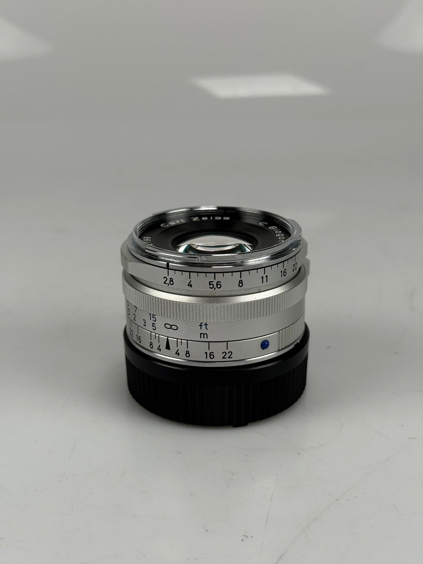 Carl Zeiss C Biogon 35mm f2.8 ZM Silver Chrome for Leica M