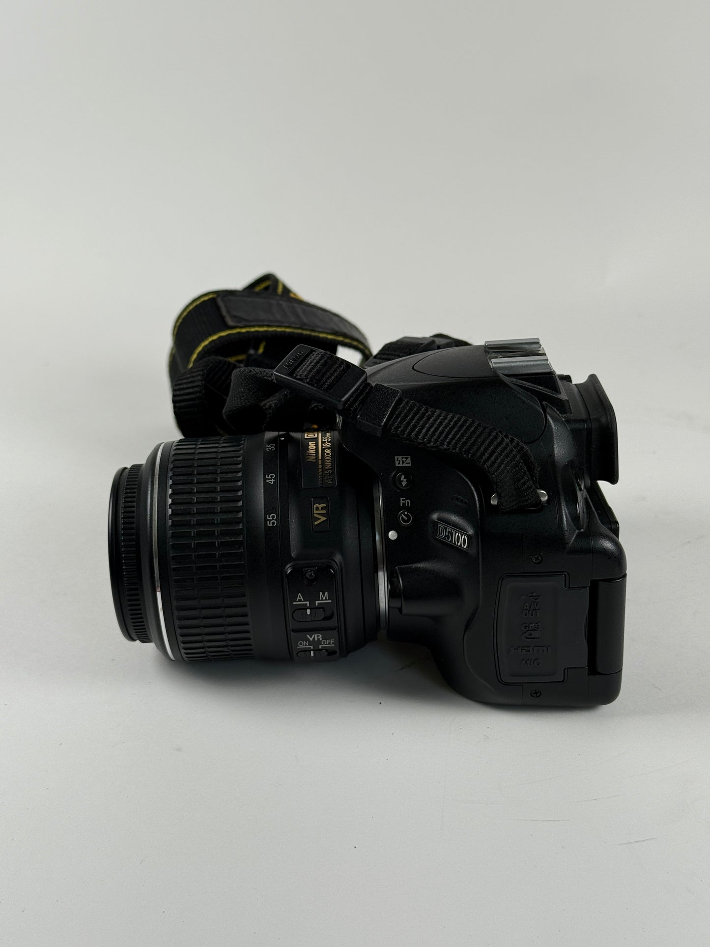 Nikon D5100 16.2MP DSLR Camera (Kit w/ AF VR DX 18-55mm Lens)