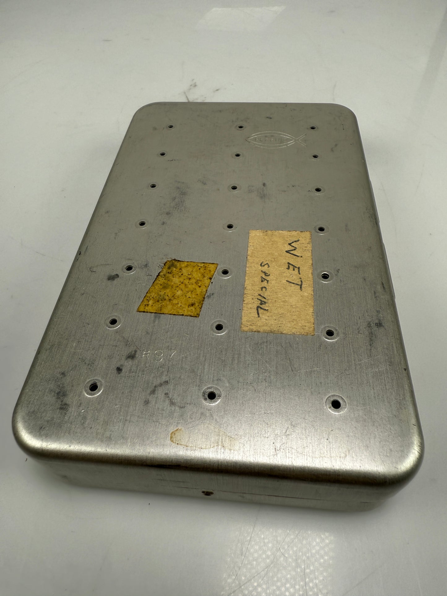 Perrine metal # 97 Fly Box. W/ wet Flies