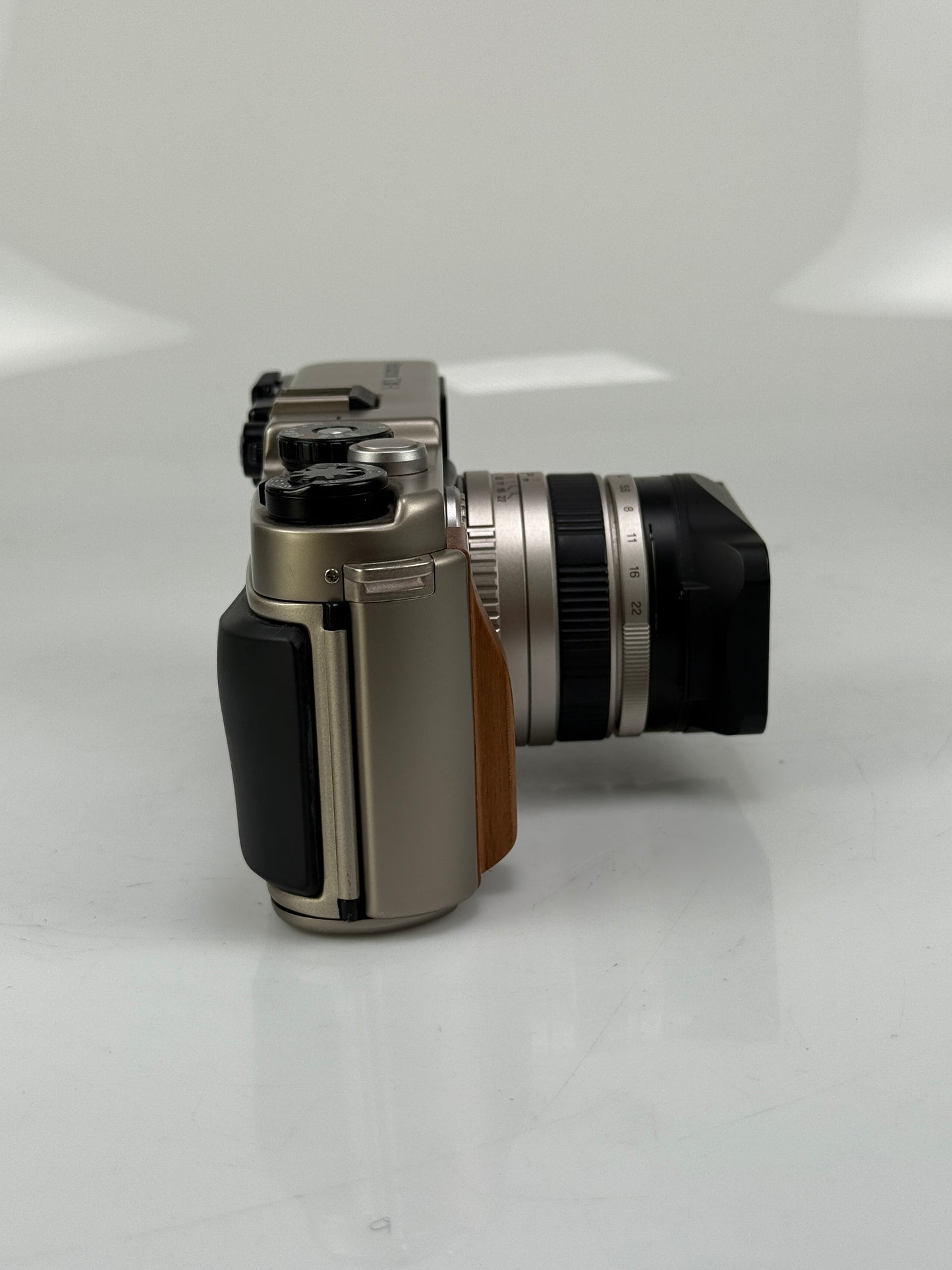 Fuji TX-1 (Hasselblad Xpan) 35mm Panoramic Rangefinder Camera w/ 45mm F4 Lens