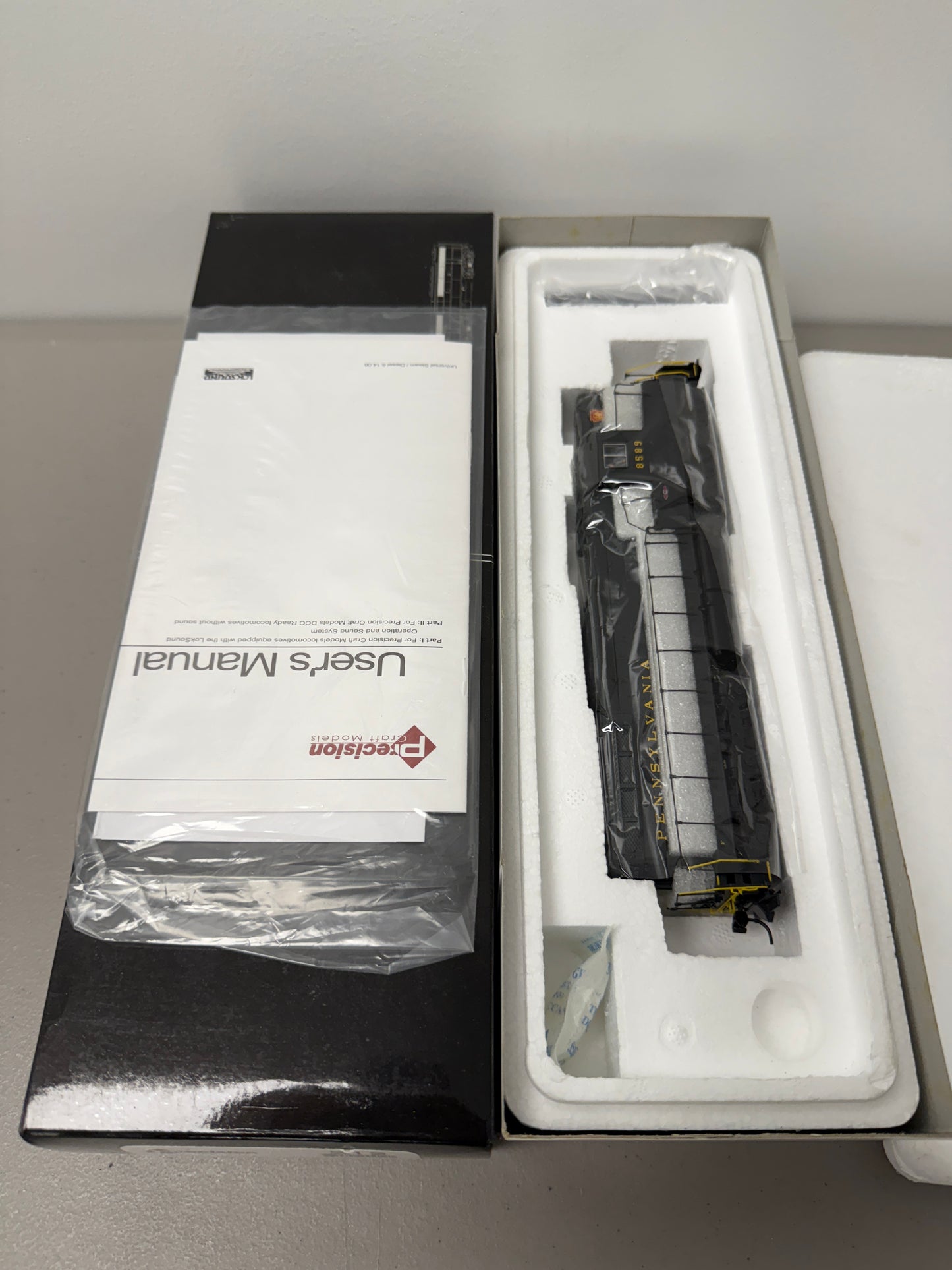 PRECISION CRAFT MODELS HO 212 Pennsylvania EMD SD7 PRR DIESEL LOCOMOTIVE #8589