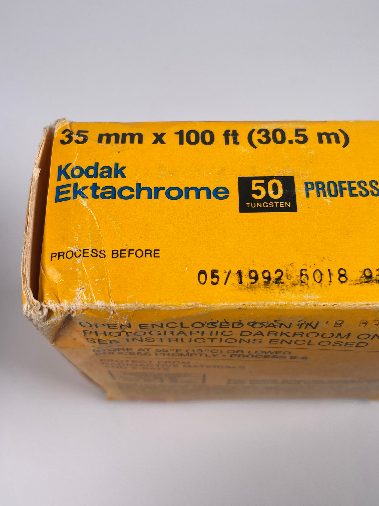 Kodak Ektachrome 50 T tungsten 100ft 35mm, exp. 1992