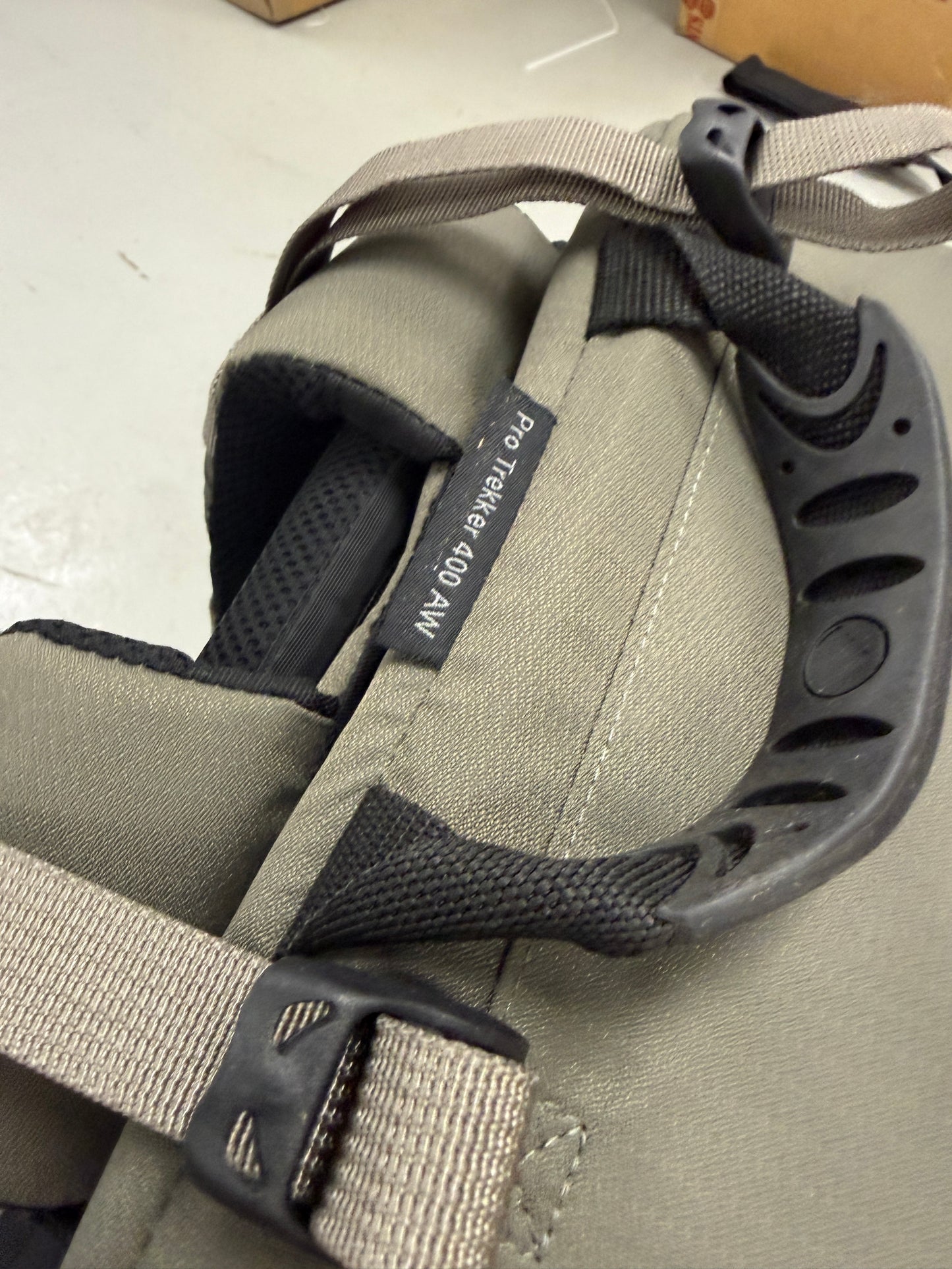 Lowepro Pro Trekker 400 AW - Camera & Accessories Backpack