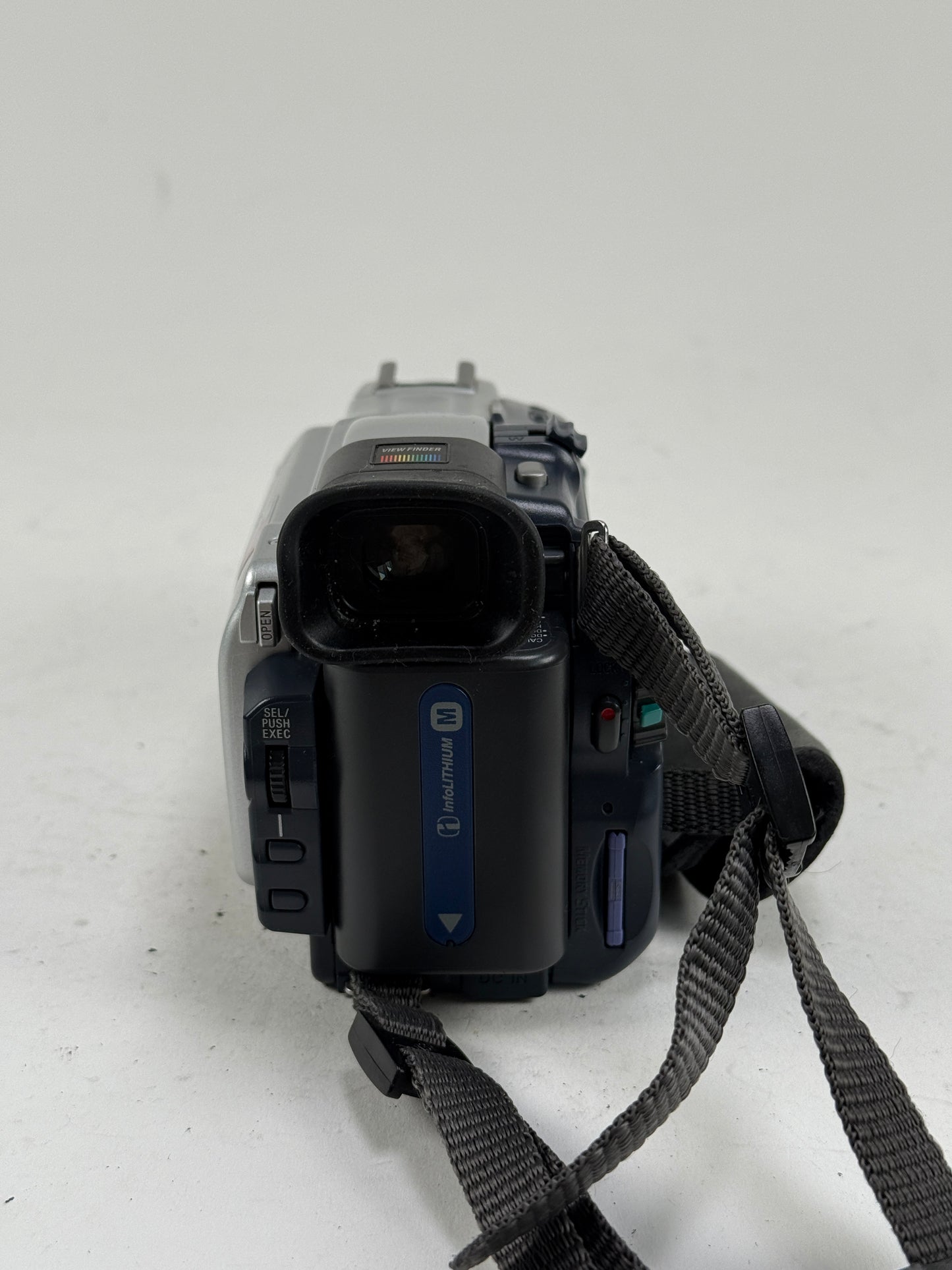 SONY Handycam DCR-TRV18 Digital Camcorder mini DV Camcorder