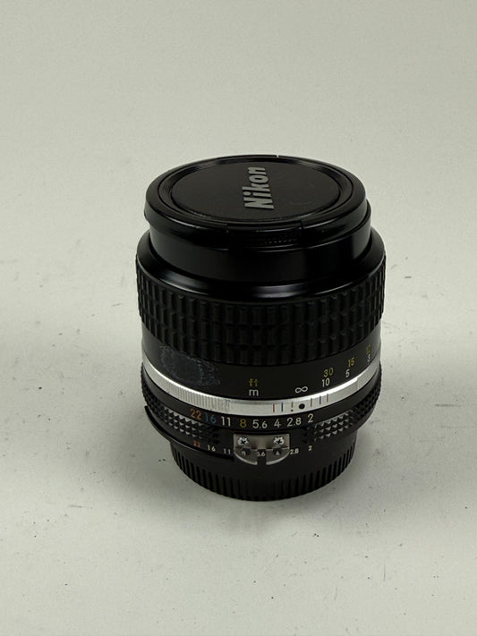 NIKON AIS NIKKOR 85mm f2 Portrait MF Prime Camera Lens