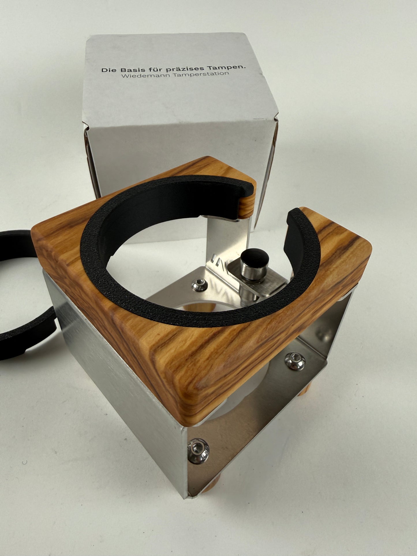 Wiedemann Manufaktur Olive Wood tamper station Tamperstation kurz - Edelstahl 58mm
