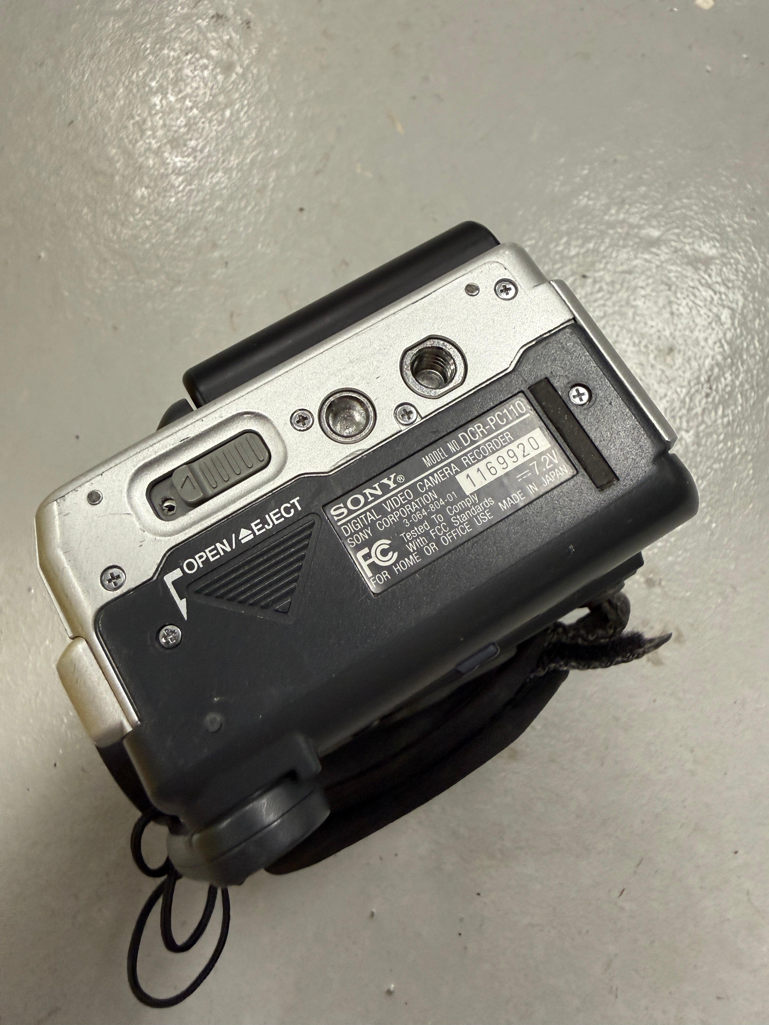 Sony Handycam DCR-PC110 Mini DV Camcorder – Cardinal Camera Used
