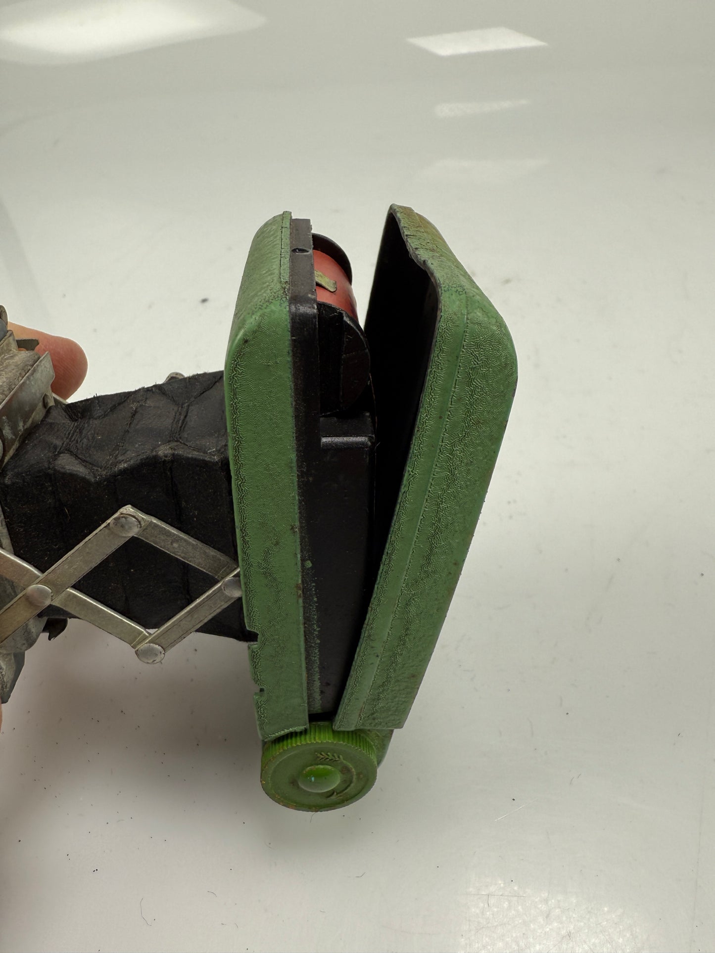 Univex Model AF universal camera corp folding mini camper GREEN RARE