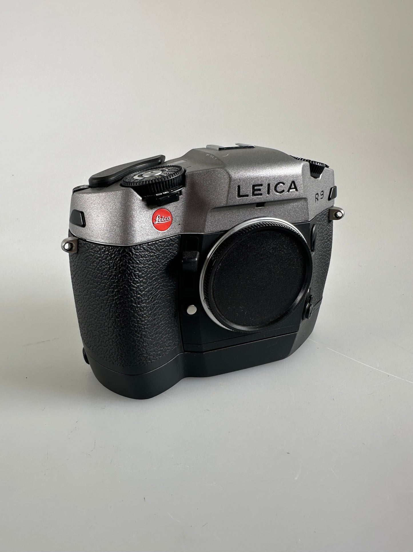 Leica R9 Film camera Body Anthracite - 10090 w/ motor winder R8