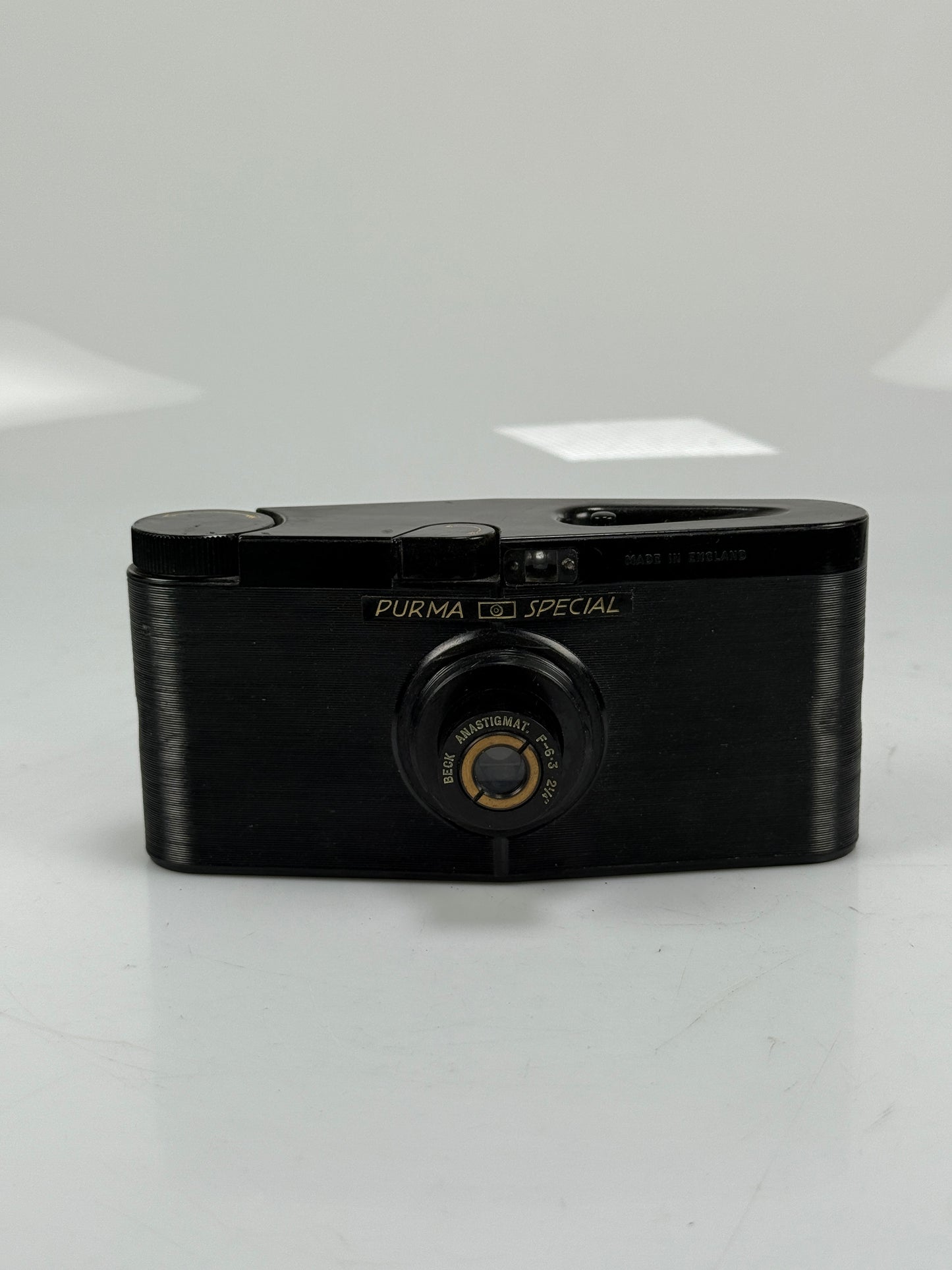 Vintage PURMA SPECIAL Camera - 127 Film - Art Deco - Bakelite, W/ cap