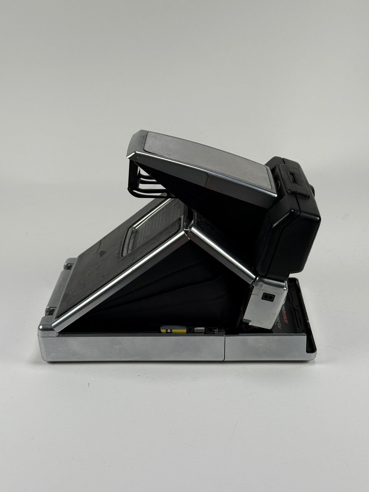 Polaroid SX-70 Land Camera Sonar One-Step Autofocus Instant Camera Black