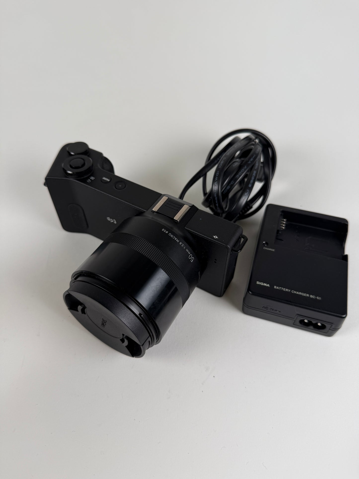 Sigma DP3 Quattro 29.0MP Digital Camera 50mm F2.8 Lens - black
