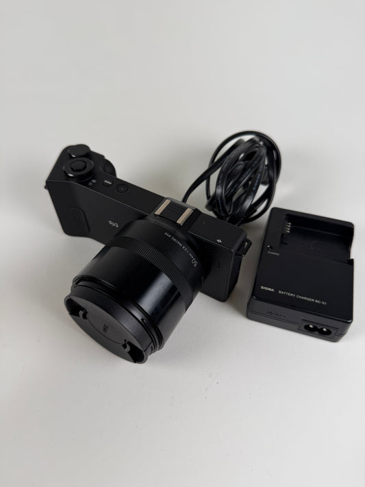 Sigma DP3 Quattro 29.0MP Digital Camera 50mm F2.8 Lens - black