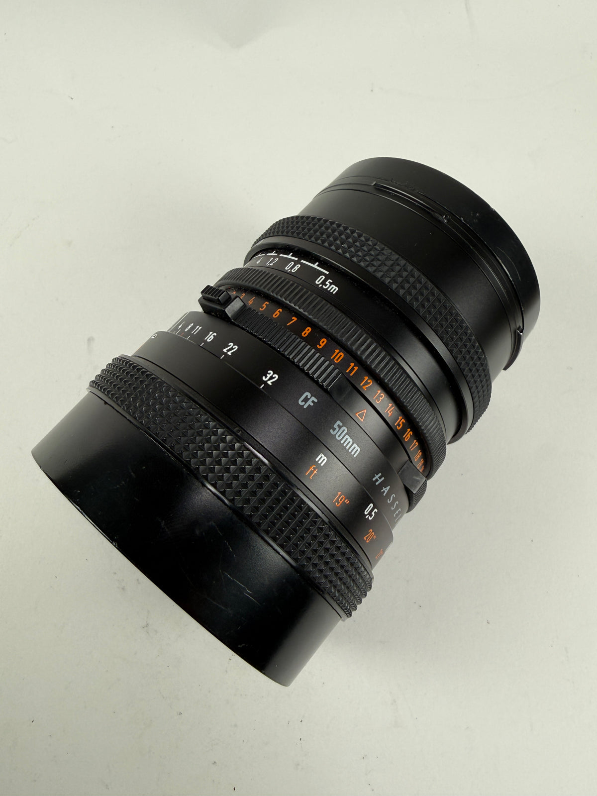 Hasselblad Carl Zeiss T* Distagon CF FLE IS 50mm F4 – Cardinal 