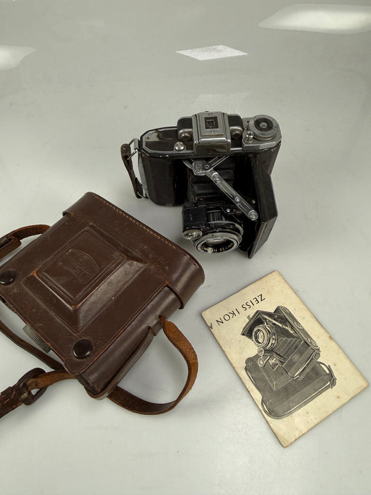 Zeiss Ikonta Super Ikonta 531 with 7.5cm 75mm f3.5 Tessar lens medium format camera