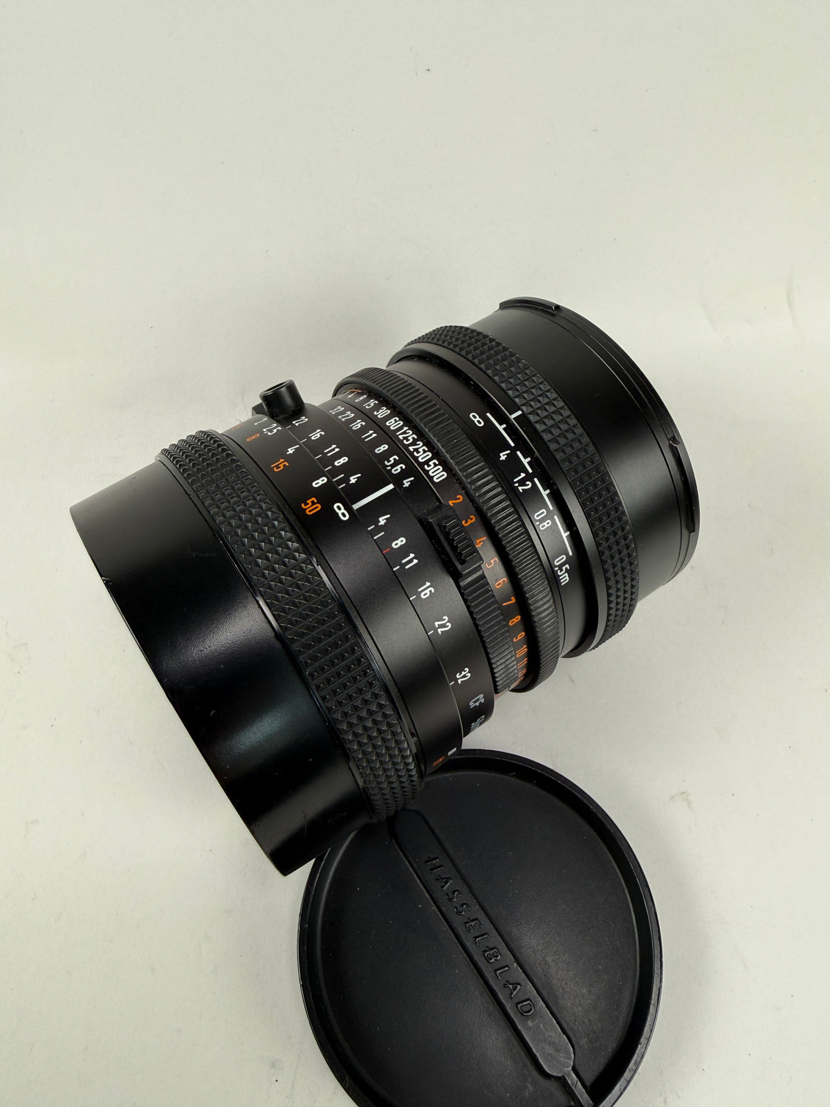 Hasselblad Carl Zeiss T* Distagon CF FLE IS 50mm F4 – Cardinal 