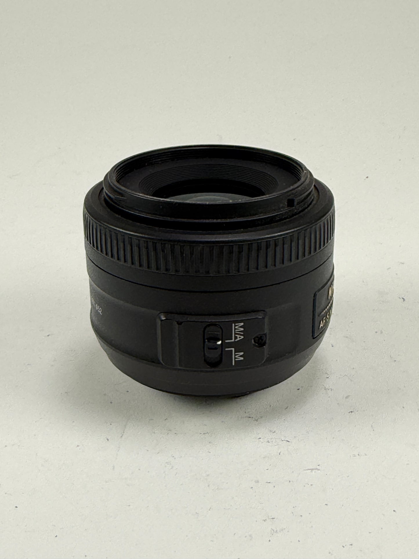 Nikon 35mm f1.8G AF-S DX Lens for Nikon DSLR Cameras