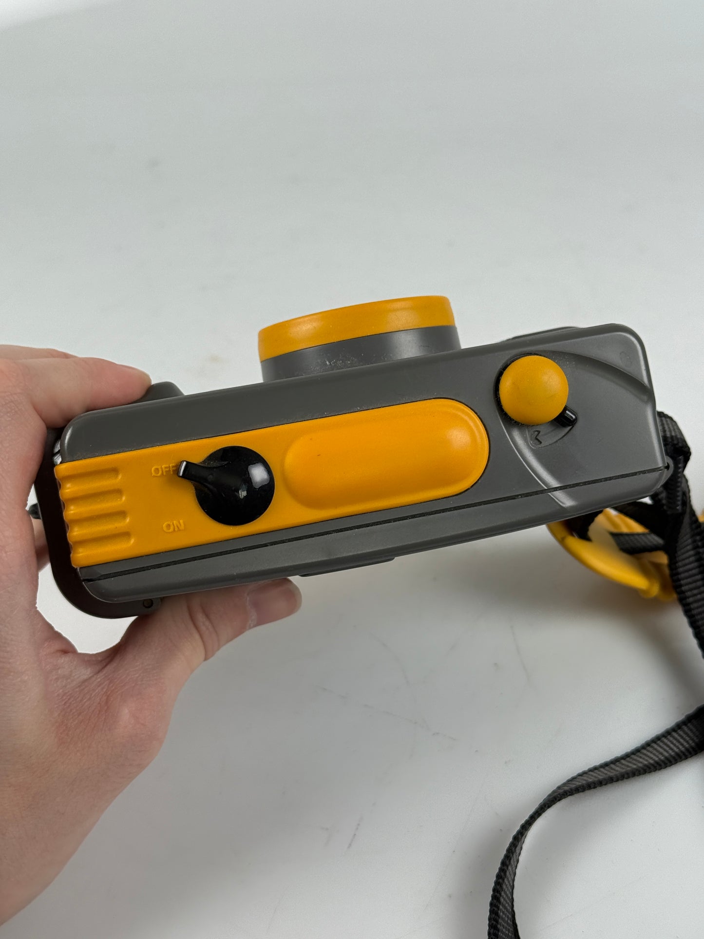 Vintage Le Clic Tuff 35mm Film 38mm f5.6 All Weather Camera