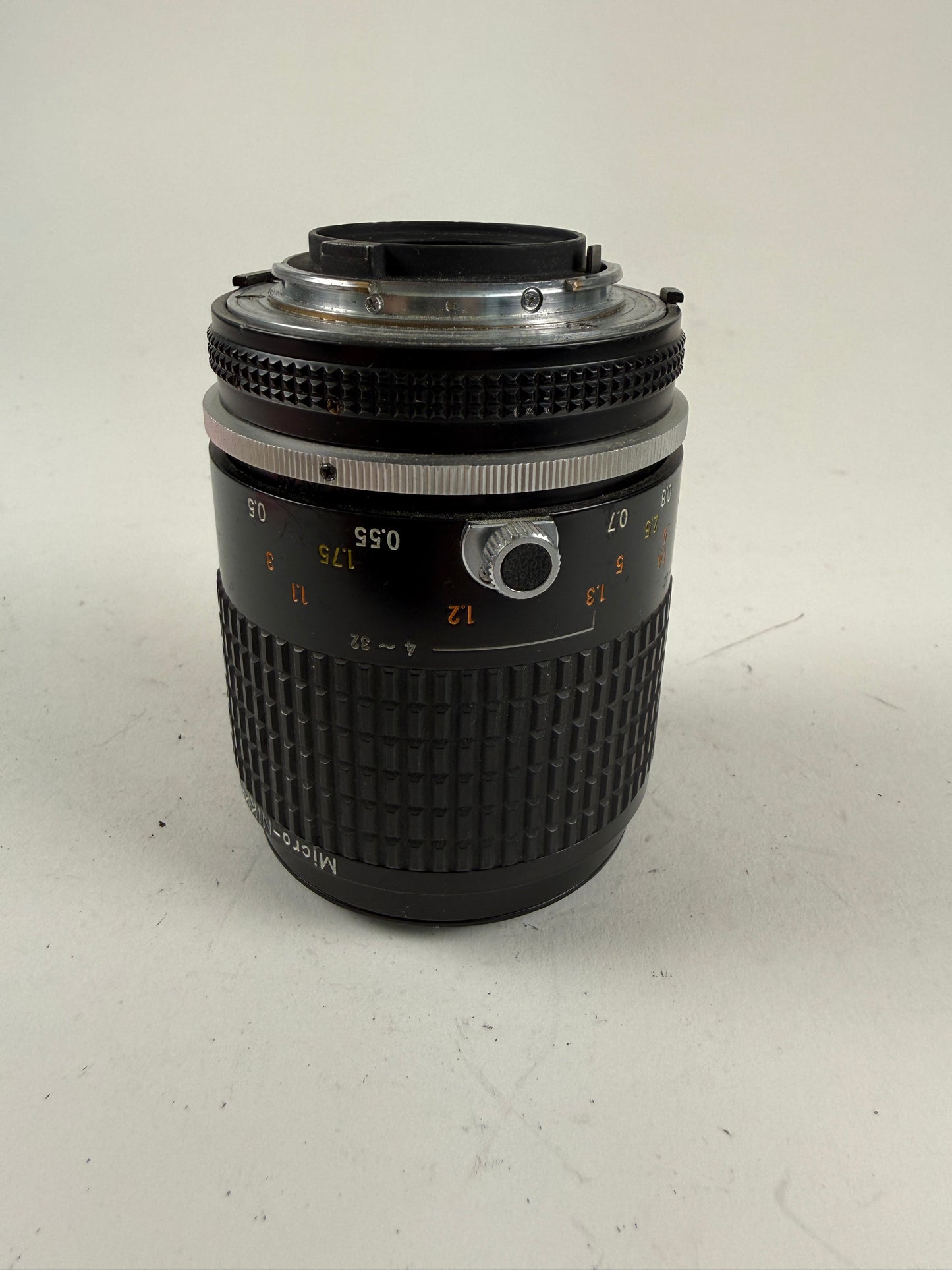 Nikon Ai-s AIS Micro Nikkor 105mm f2.8 Lens