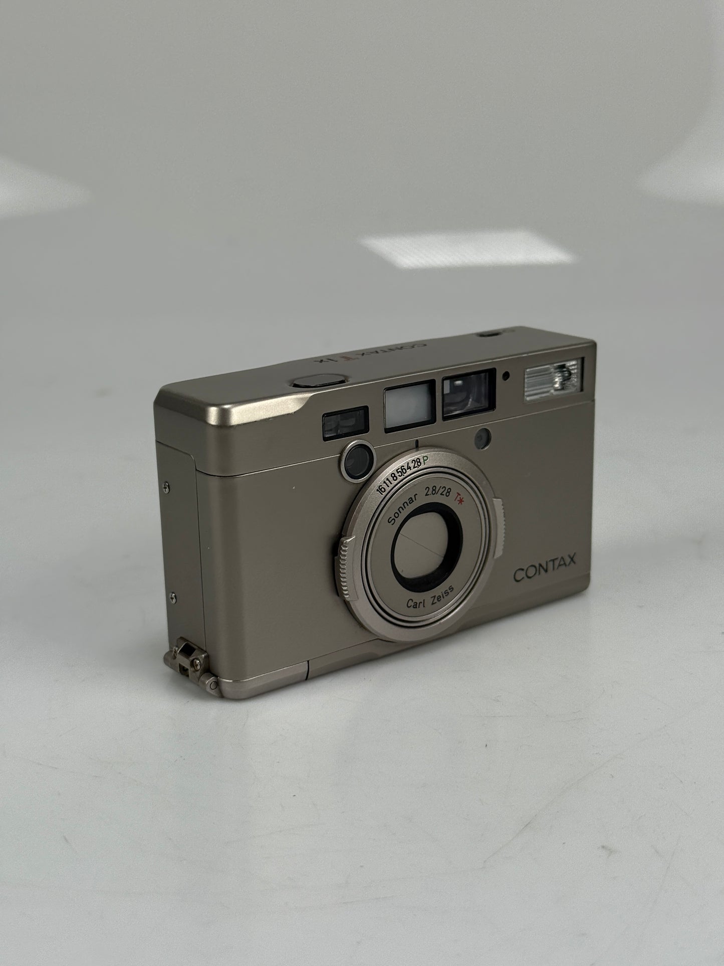 Contax Tix Carl Zeiss 28mm f2.8 Point＆Shoot APS Film Camera