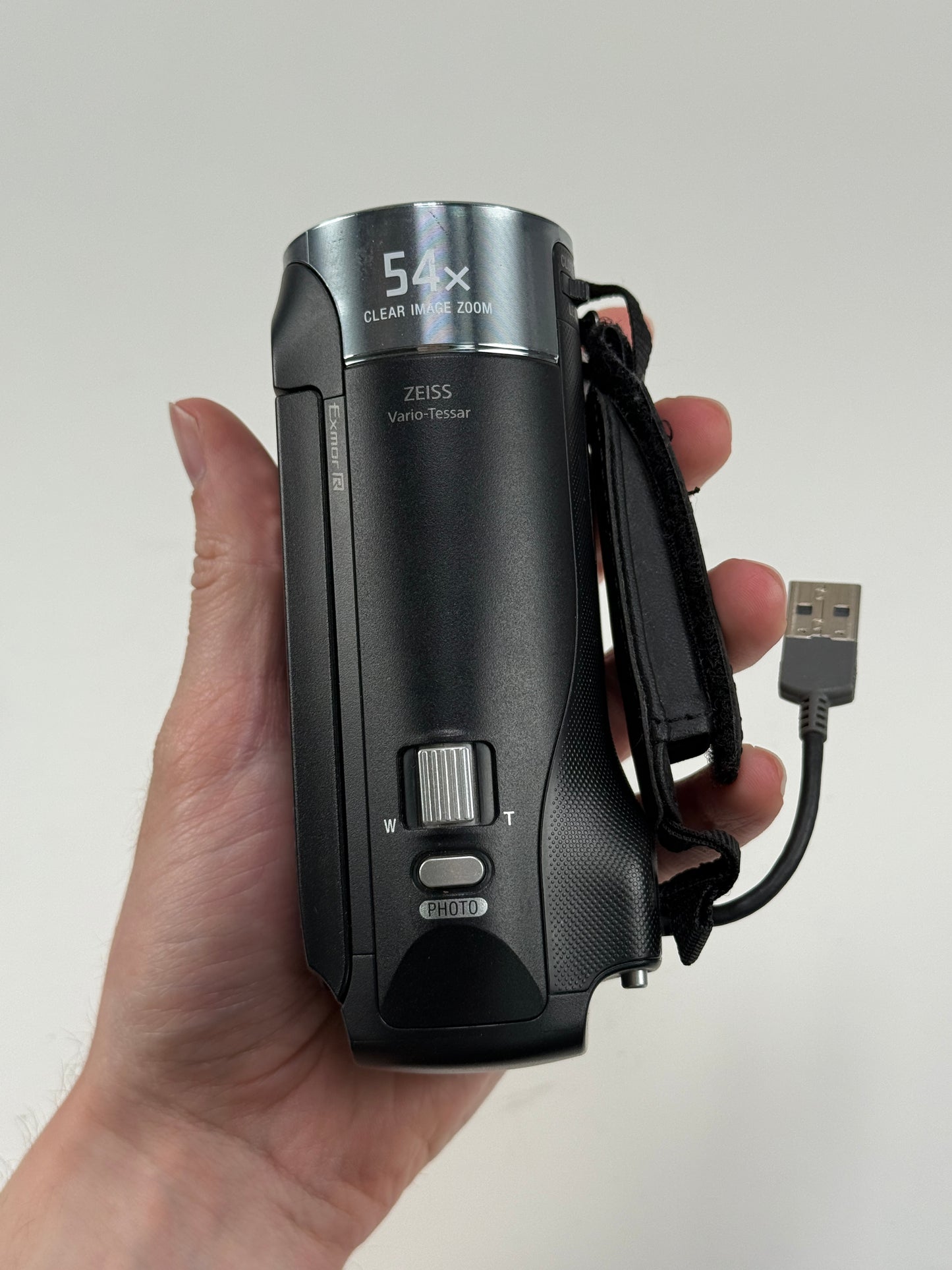 Sony HDR-CX240 Full HD 9.2MP Handycam Camcorder Black w/54x