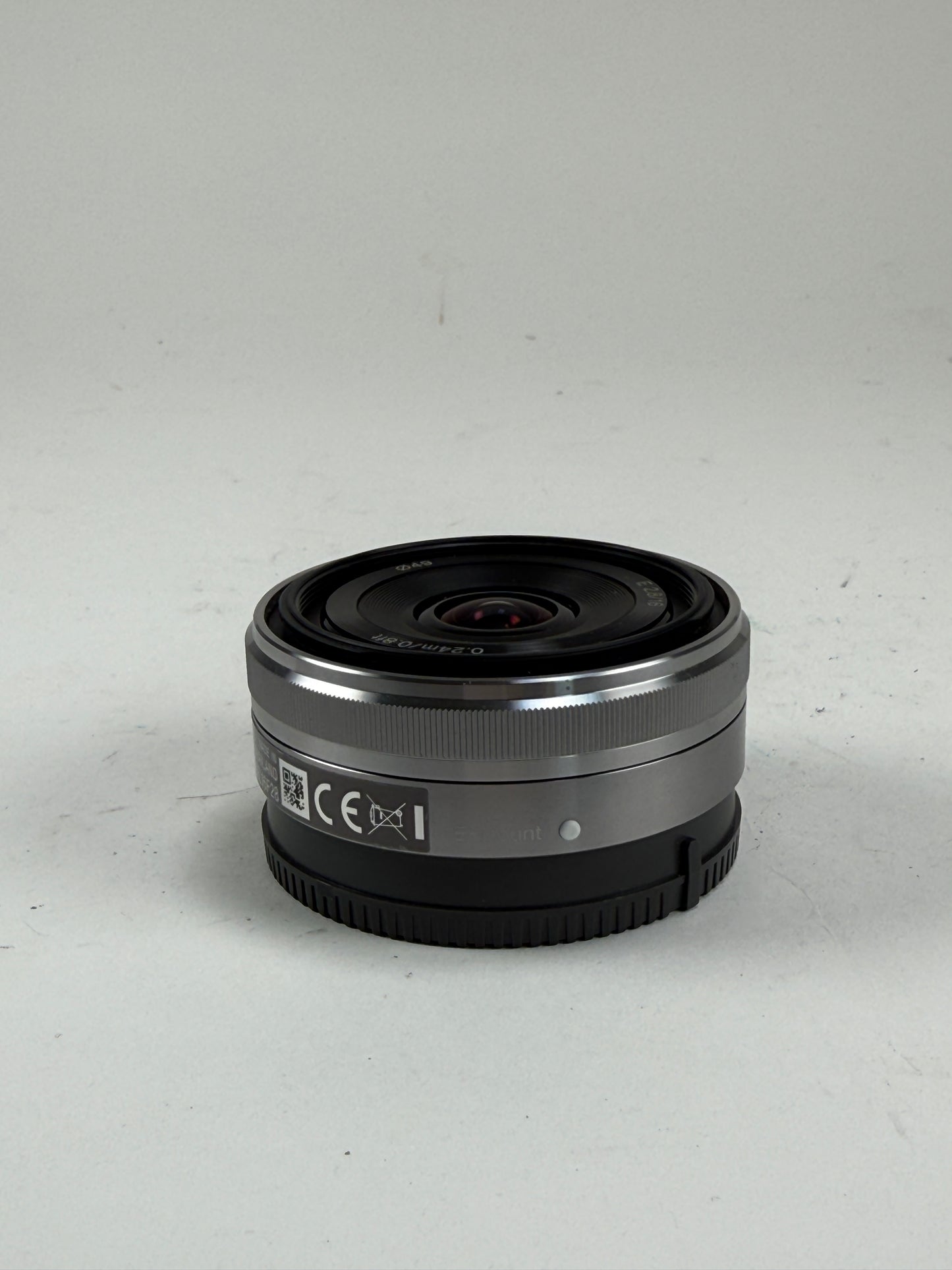 Sony SEL16F28 16mm F2.8 E Mount AF Lens silver