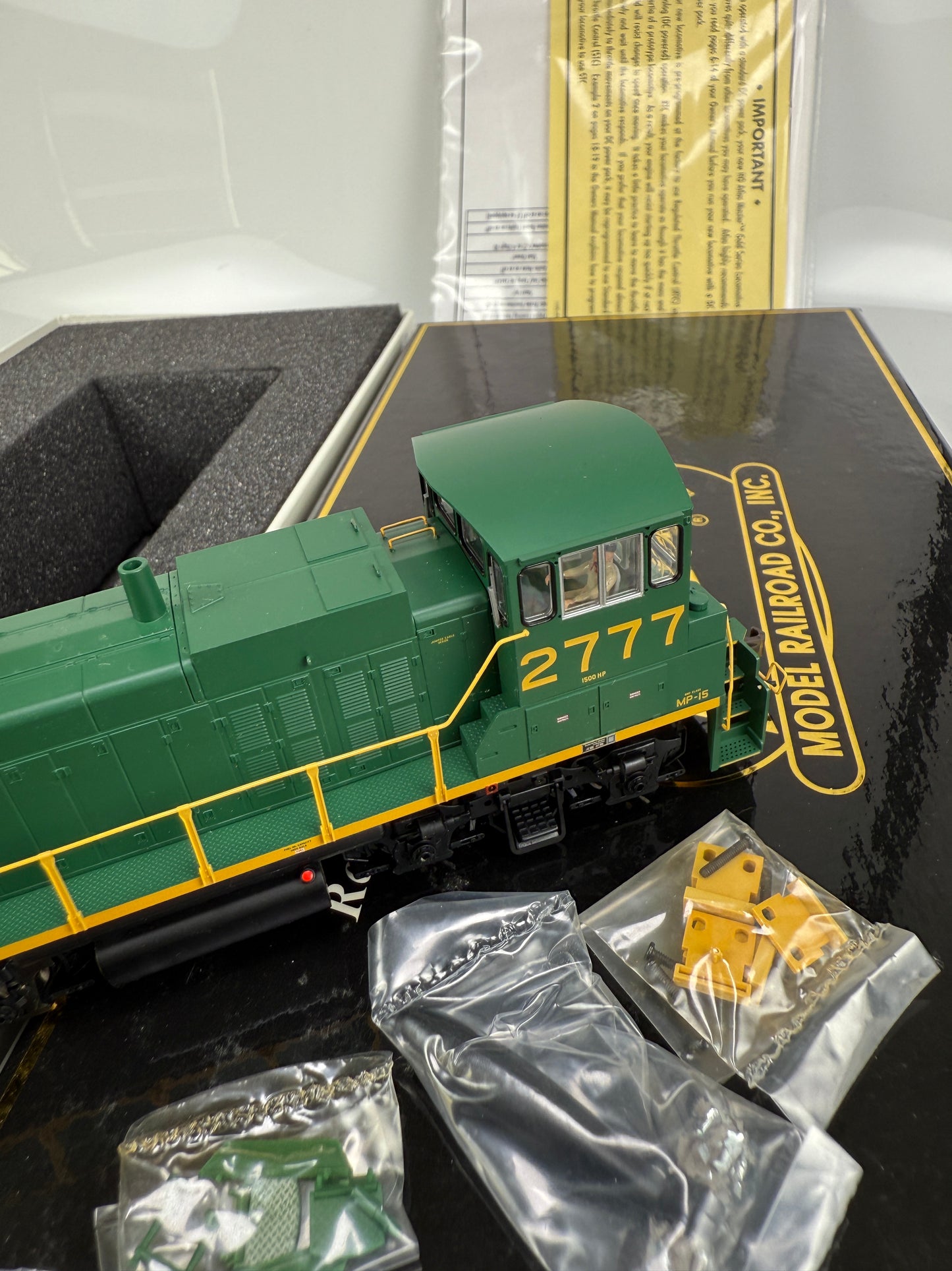 ATLAS master gold 9425 RDG reading MP-15DC Diesel 2777 locomotive w/ DCC & Sound