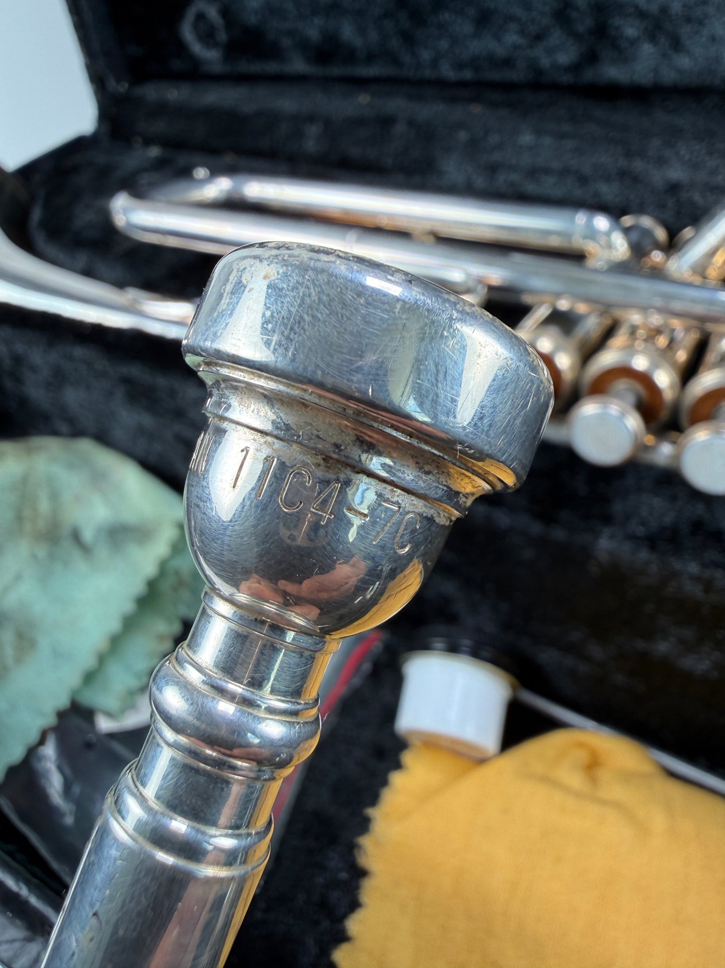 Yamaha Silver Trumpet YTR4320ST with case and 11C4-7C mouthpiece