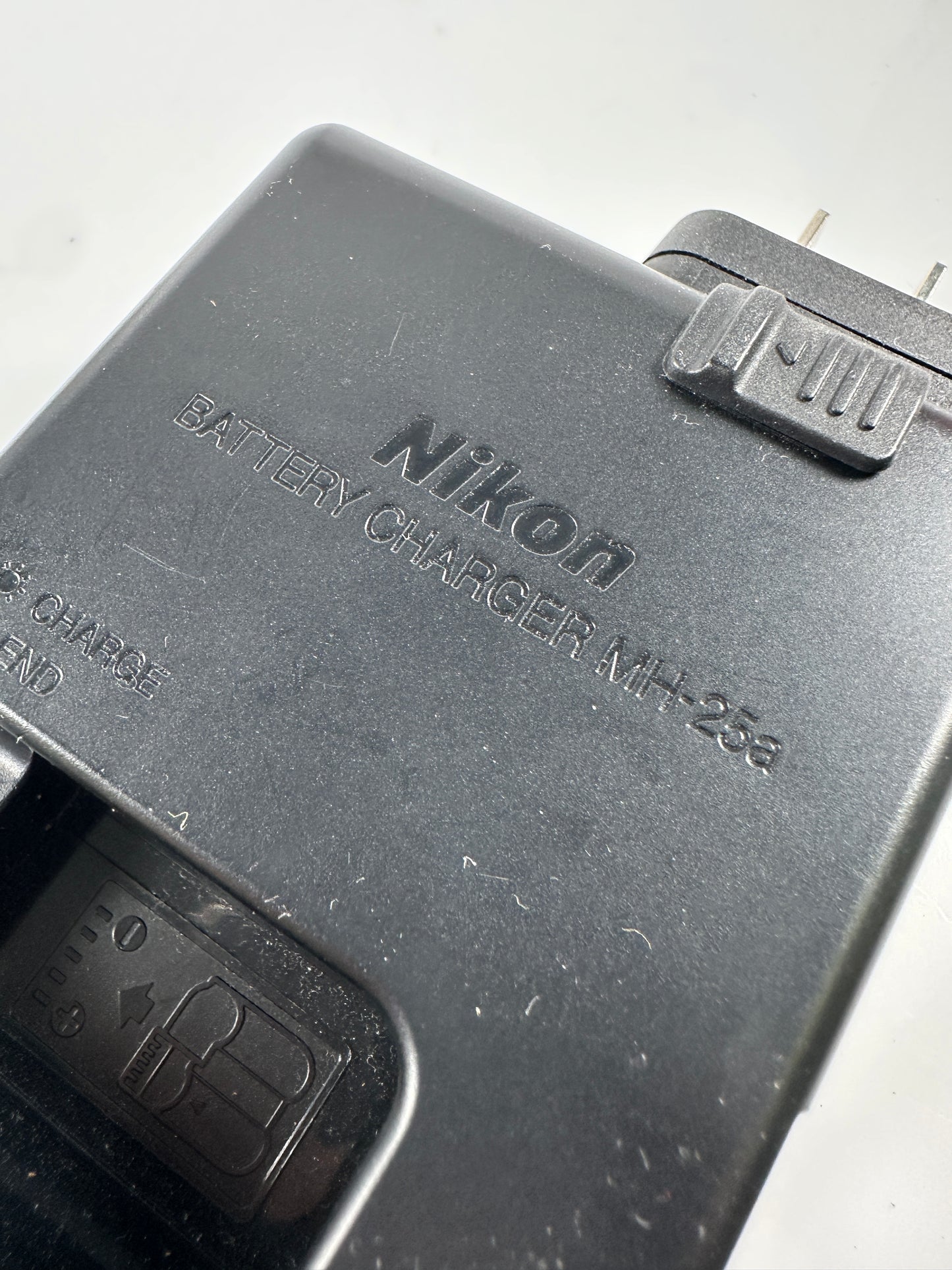 Nikon MH-25A Charger for EN-EL15 EL15a EL15b Battery