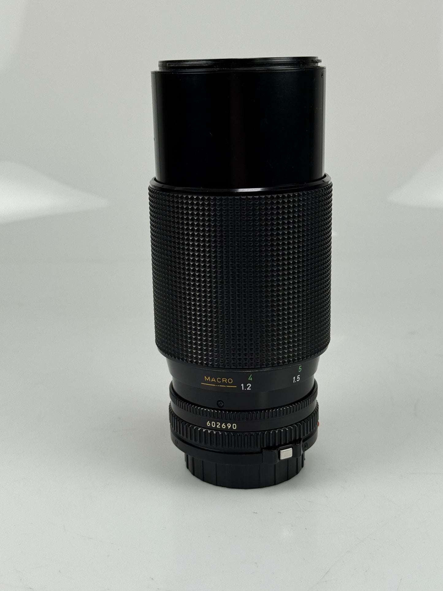 Canon New FD NFD 70-210mm F4 MF Zoom Lens