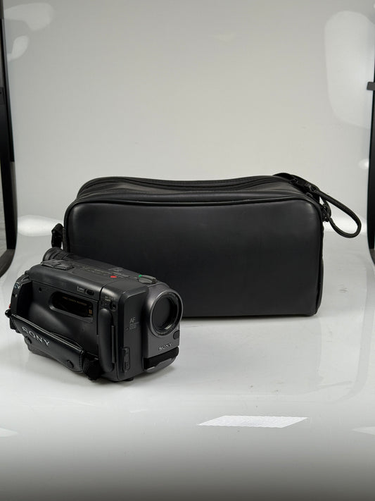 SONY DCR-TRV40 Digital8 Hi8 Video8 Handycam Camcorder