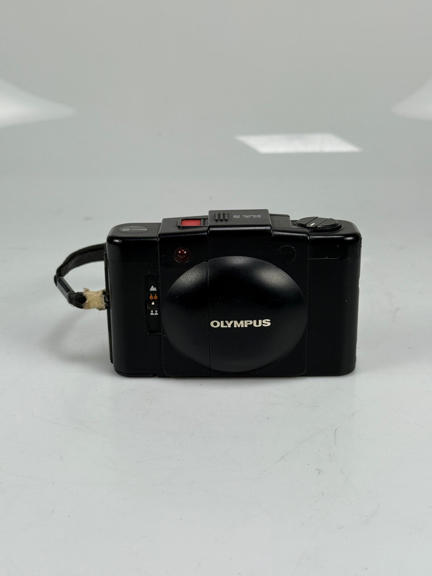 Olympus XA2 35mm Rangefinder Camera 35mm f3.5