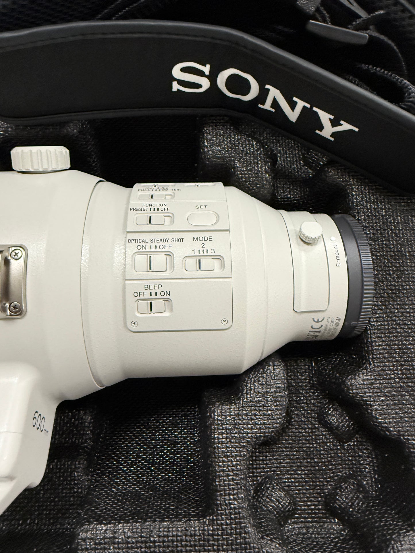Sony FE 600mm f/4.0 GM OSS Super Telephoto G master lens