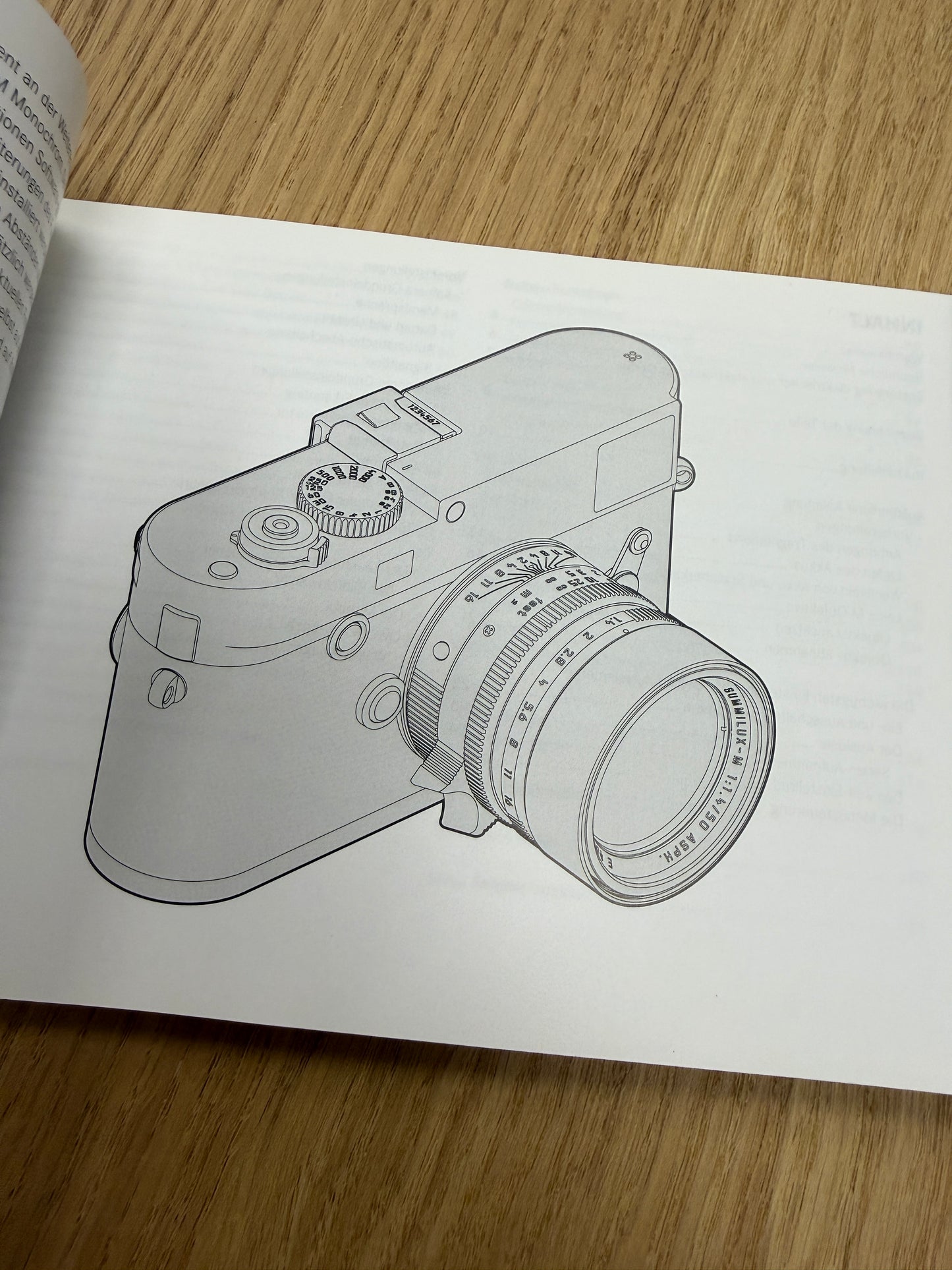 Leica M Monochrome Instruction Manual Booklet