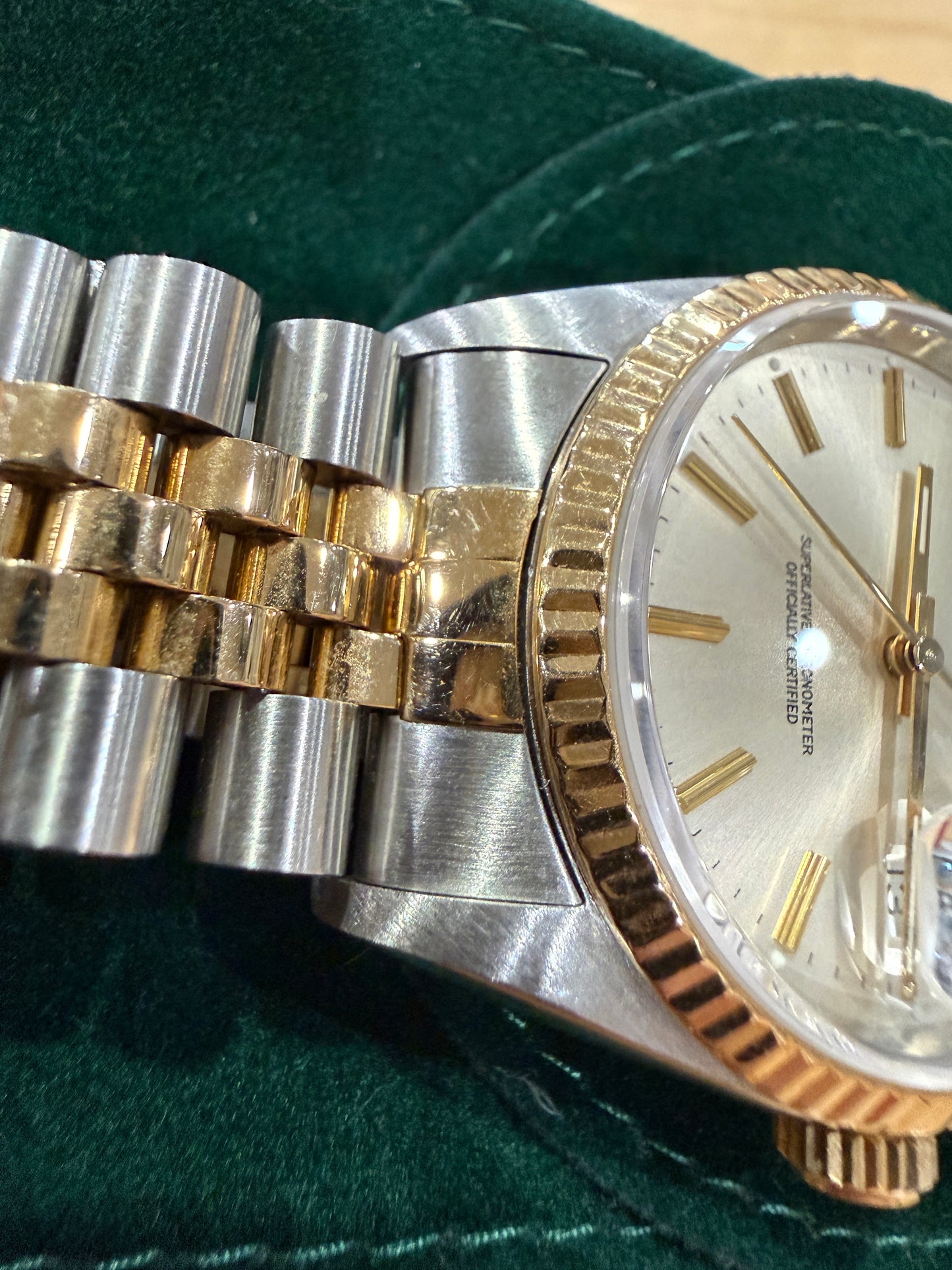 ROLEX Men’s Datejust 16233 18K Gold Steel Two Tone  Silver Dial Jubilee Watch