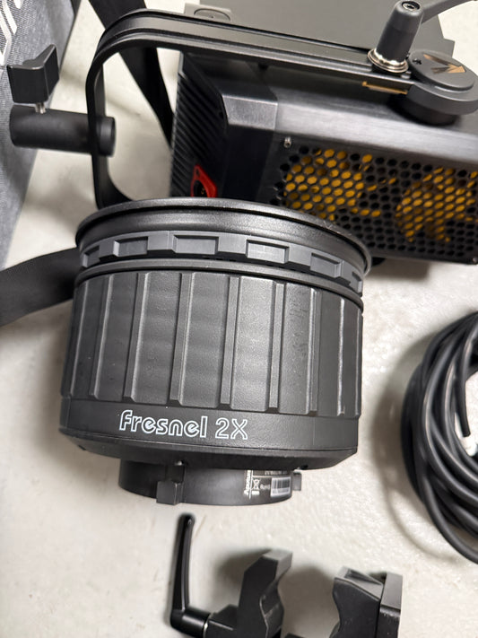 Aputure Light Storm 300x Bi-color LED Light Kit V Mount w/ Aputure 2x Fresnel