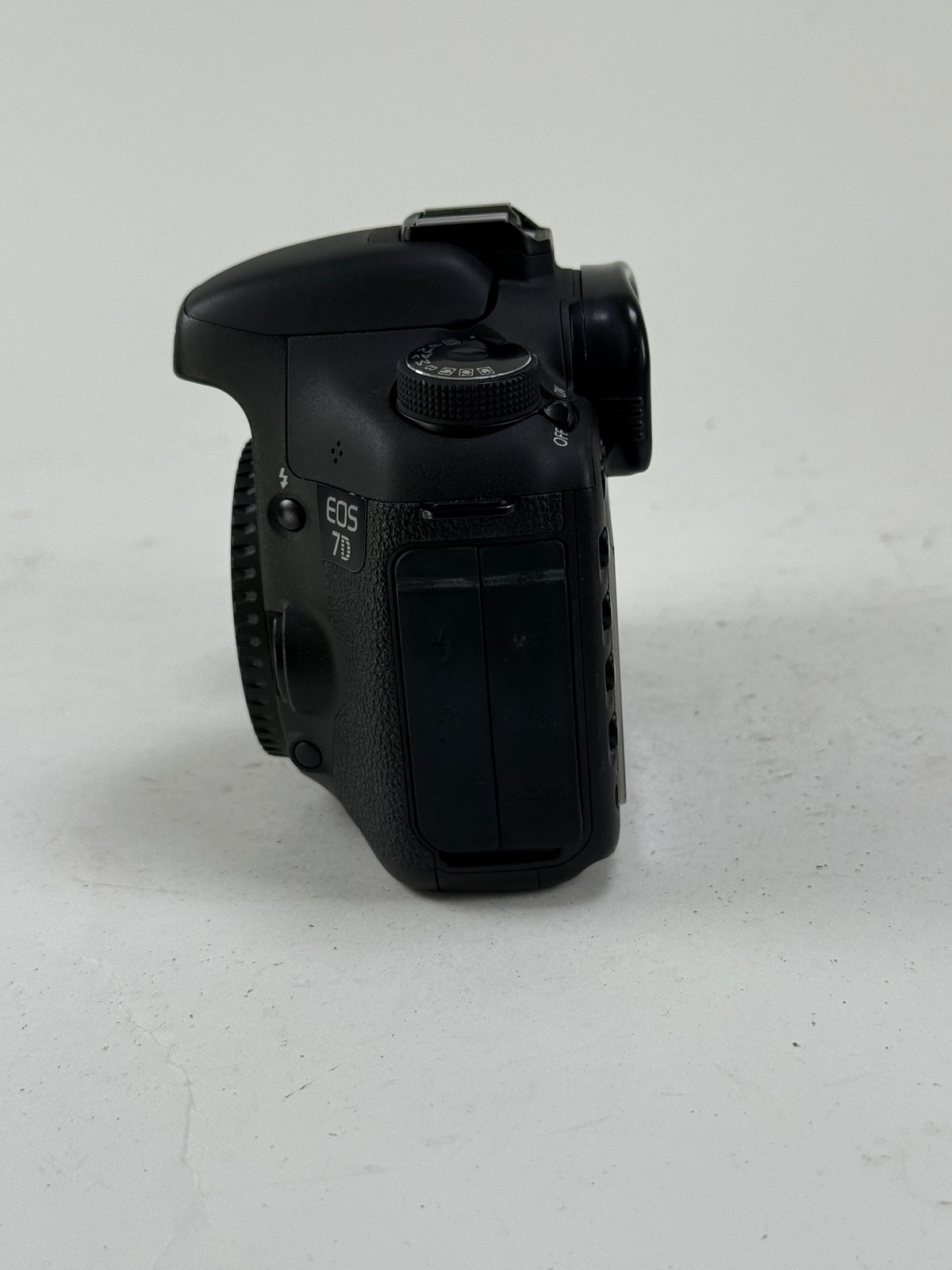 Canon EOS 7D 18MP Digital SLR Camera Body