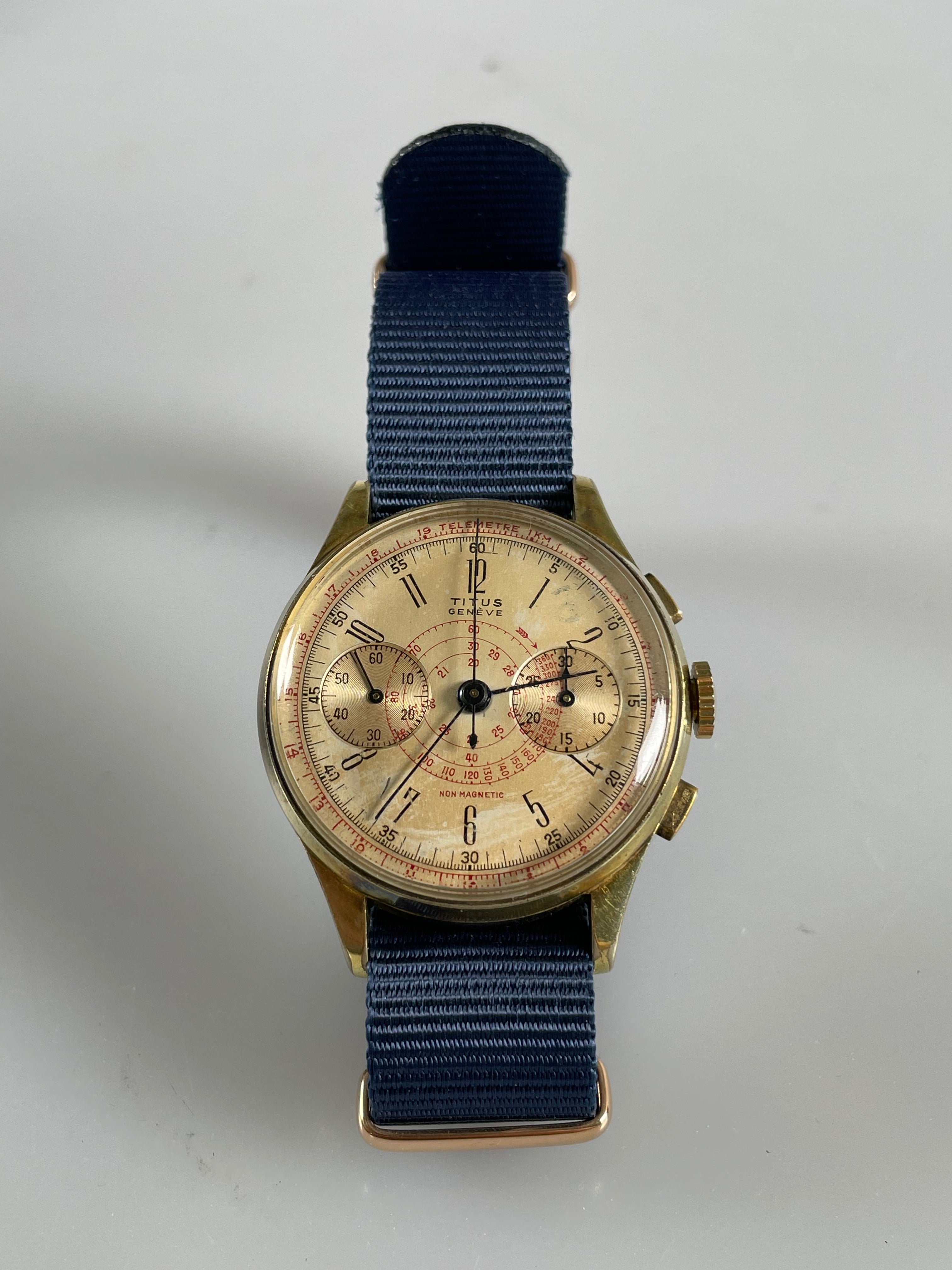 Titus Geneve Non magnetic chronograph Valjoux 22 Gold plated steel Cardinal Camera Used