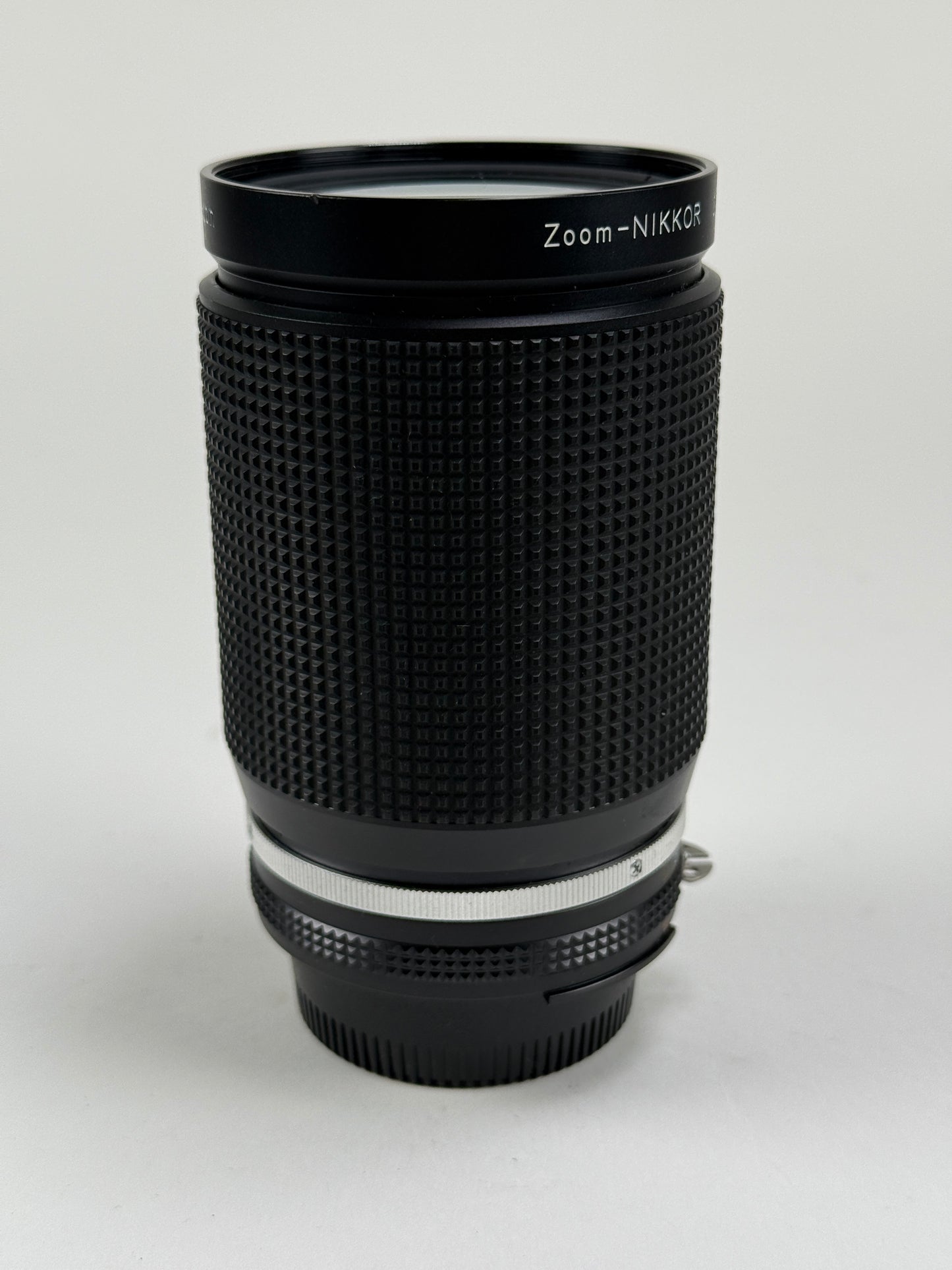 Nikon Zoom Nikkor 35-105mm f/3.5-4.5 AI-S CLEAN lens
