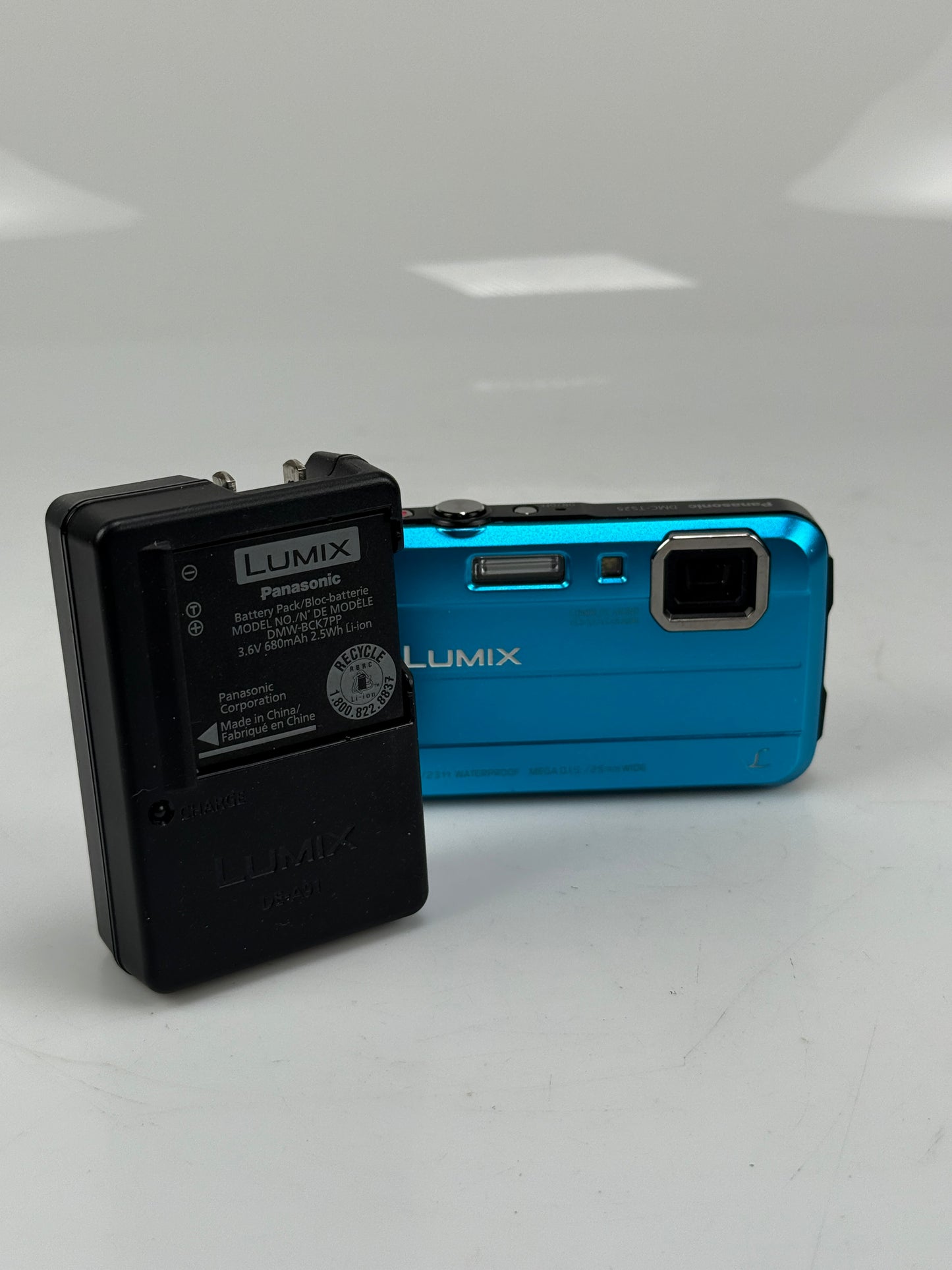 Panasonic LUMIX DMC-TS25 16.1 MP Digital Camera Blue