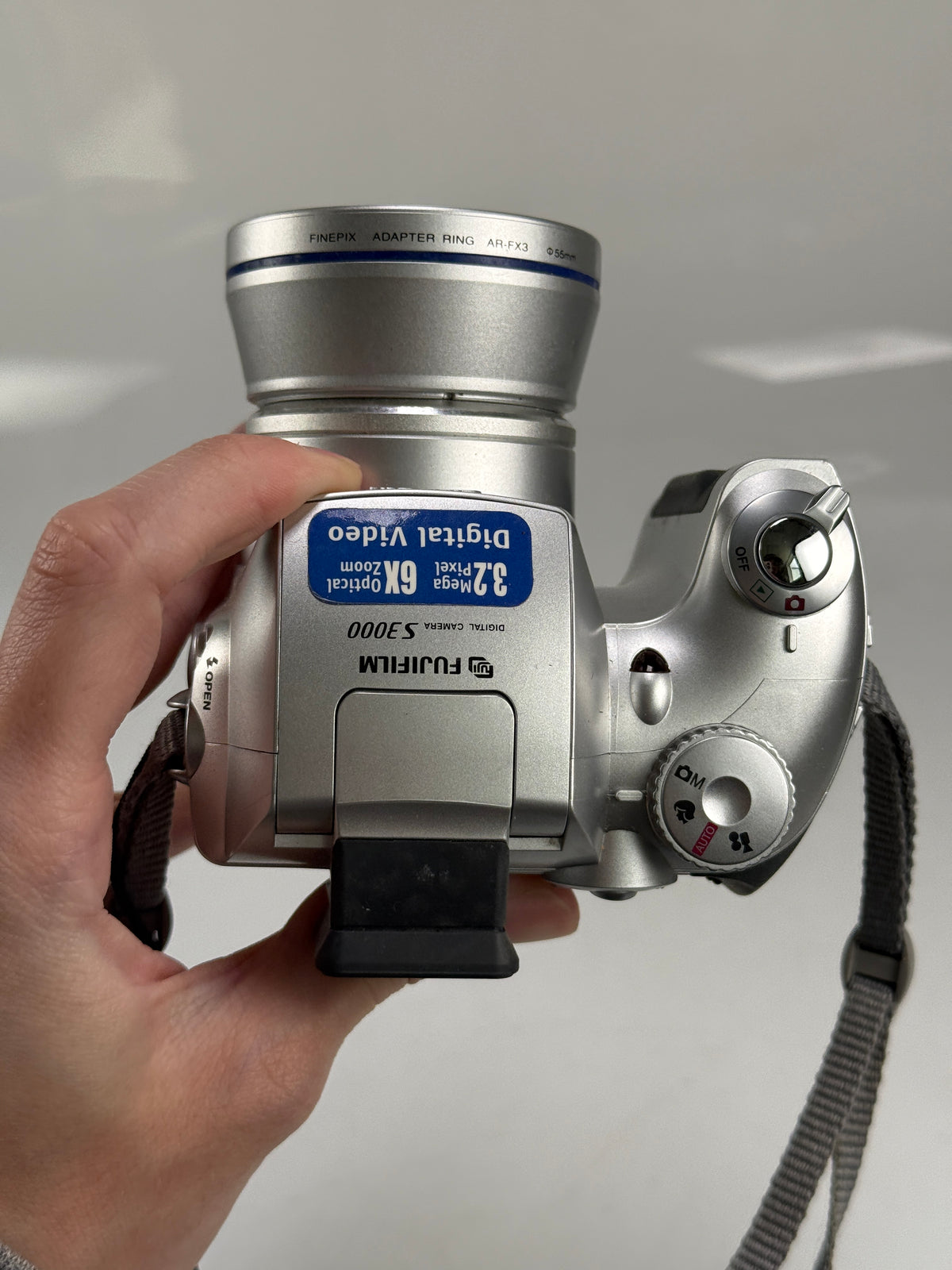 Fuji Fujifilm FinePix S3000 6x Camera Digital Camera 3.2MP