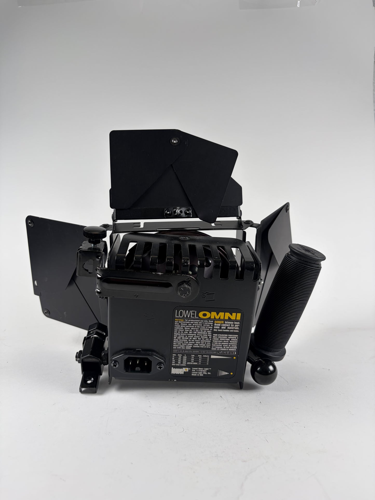 Lowel light kit w/ Tota Omni, Pro, LC44, Tota, light stands, case, etc