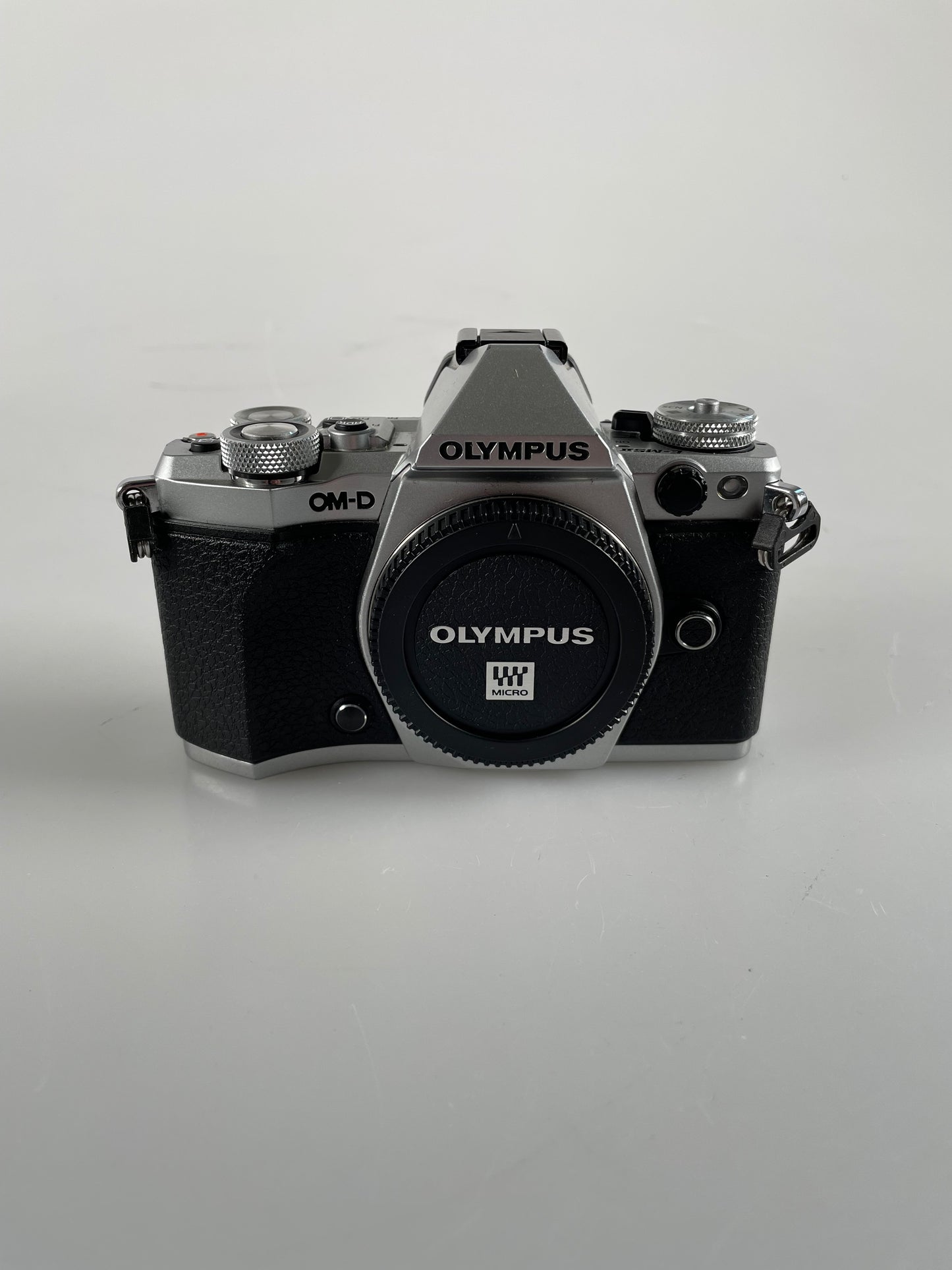 Olympus OM-D E-M5 Mark II 16MP Mirrorless Digital Body MFT