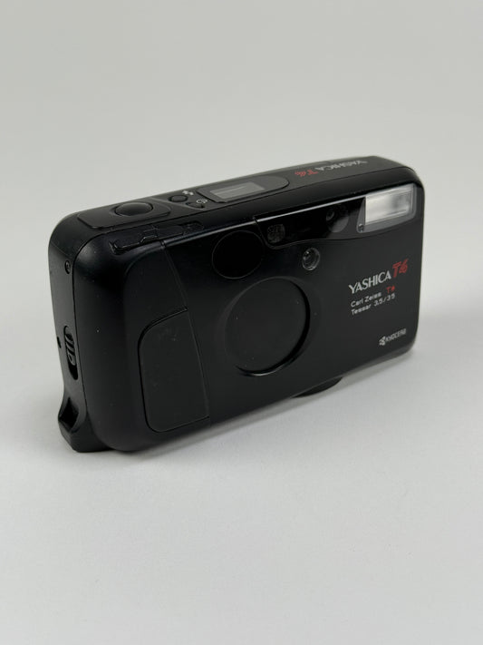 Yashica T4 T* Carl Zeiss 35mm F3.5 Lens Camera black