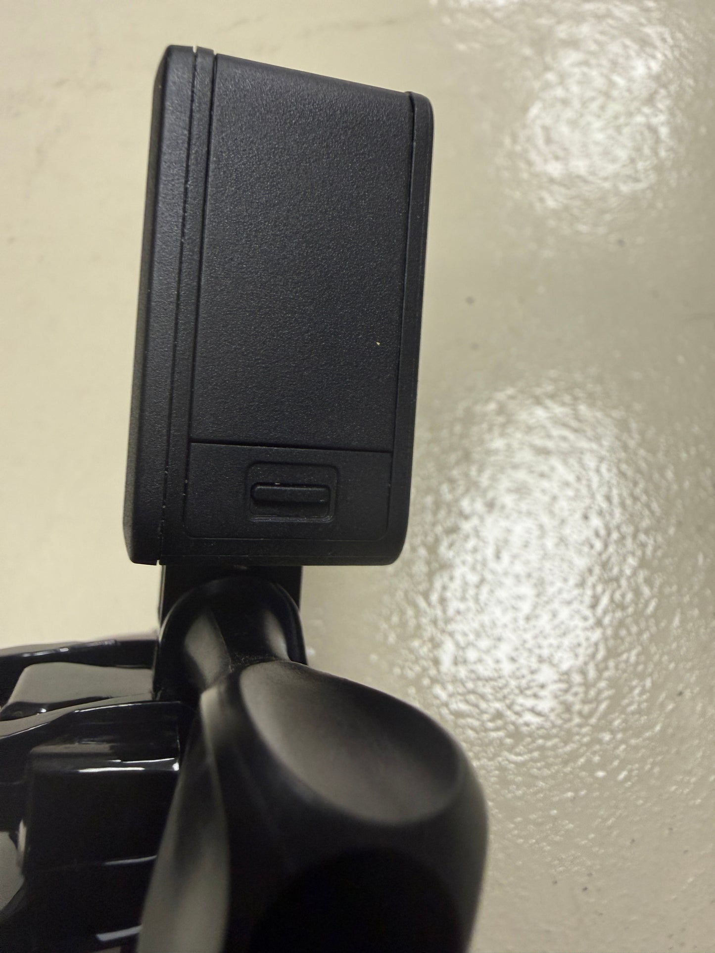 GoPro HERO 4K AMFR1 Compact Action Camera 12MP Video Rugged & Waterproof Black w/ suptig charger