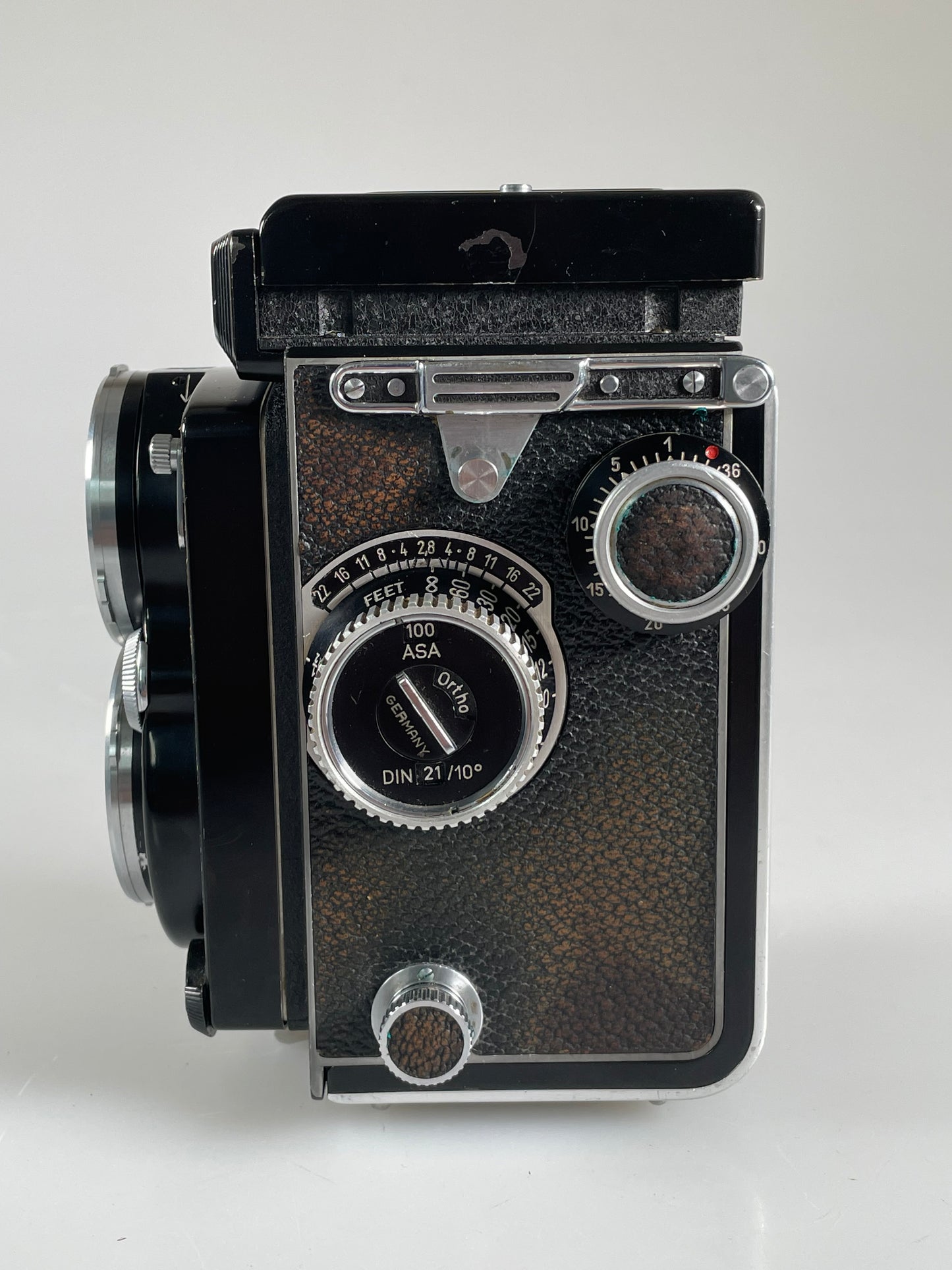 Rolleiflex 2.8C TLR Camera Xenotar 80mm F2.8 Lens