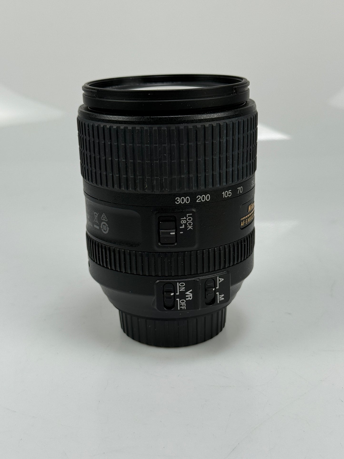 Nikon AF-S 18-300mm f3.5-6.3 ED DX G VR Wide Angle Telephoto Zoom Lens