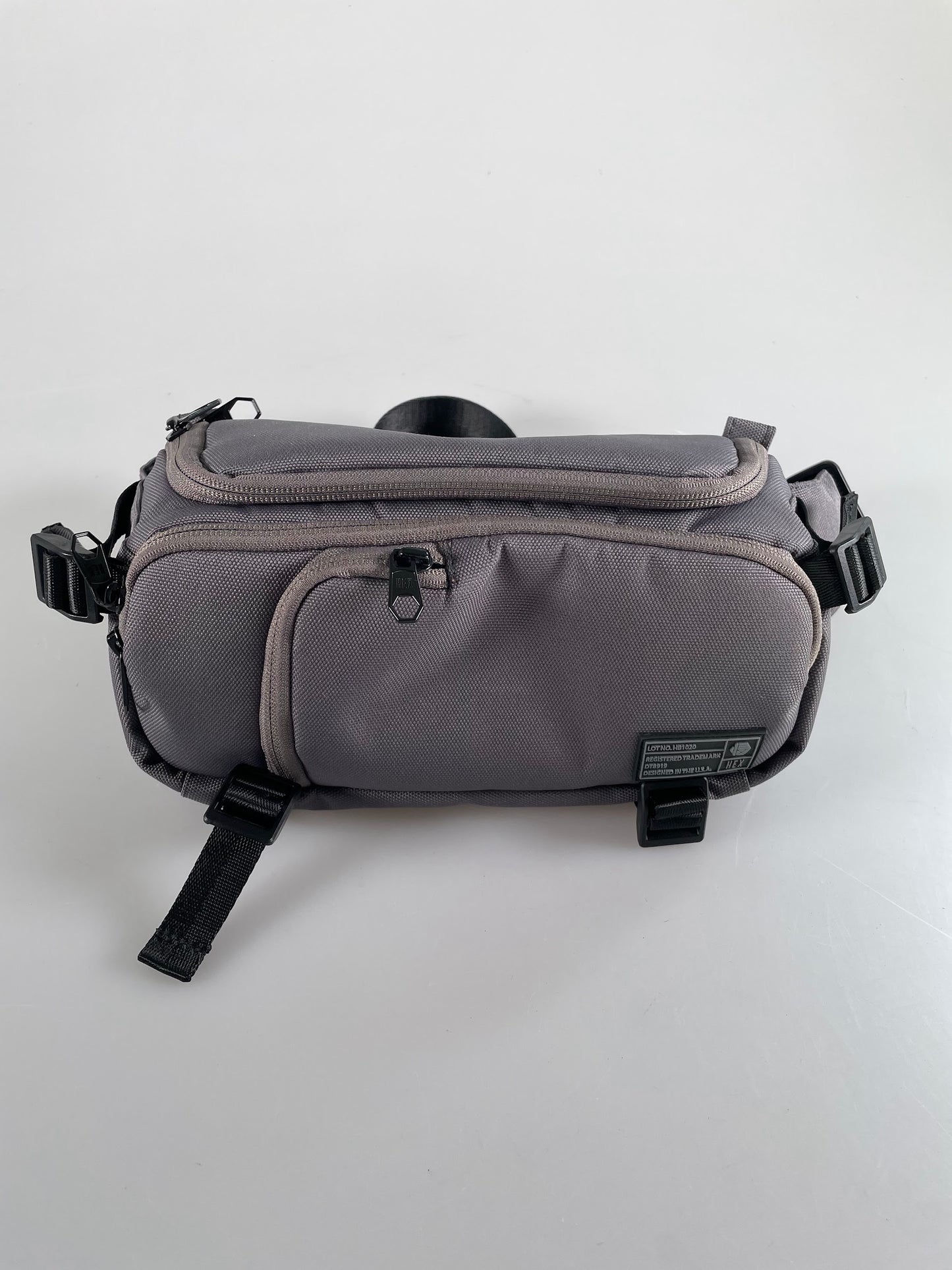 Hex Ranger HB1020 Rangefinder Sling Bag Grey