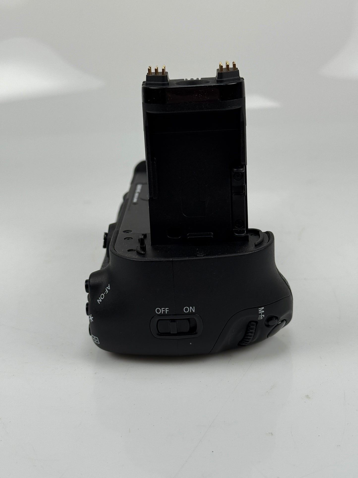 Canon BG-E11 Battery Grip for 5D Mark III, 5DS 5DSR