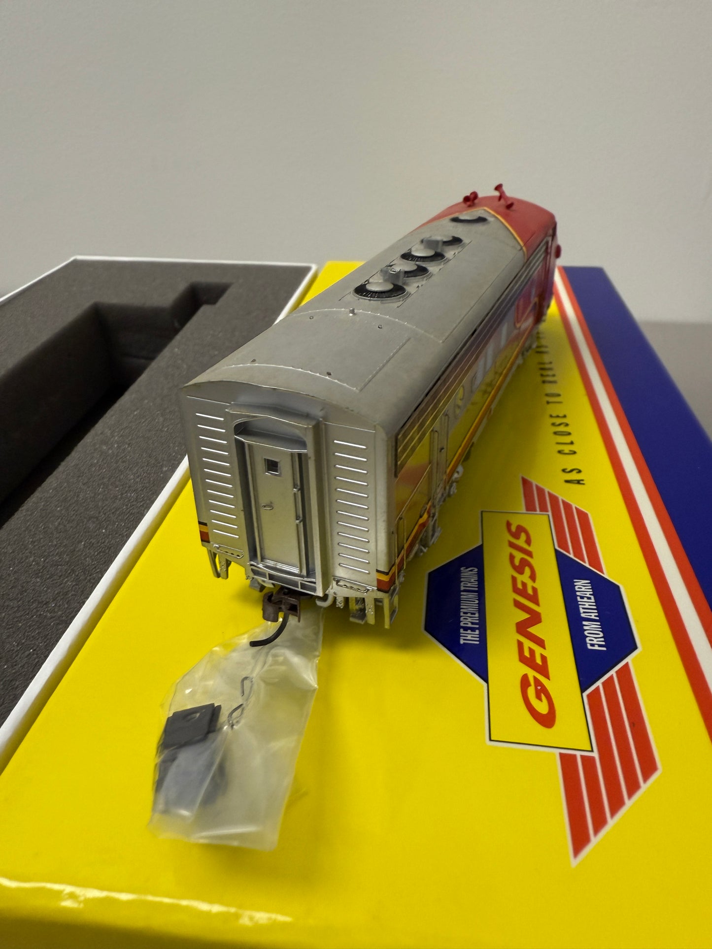 HO Scale Athearn Genesis G2507A ATSF Santa Fe "Warbonnet" F3A Diesel #21L